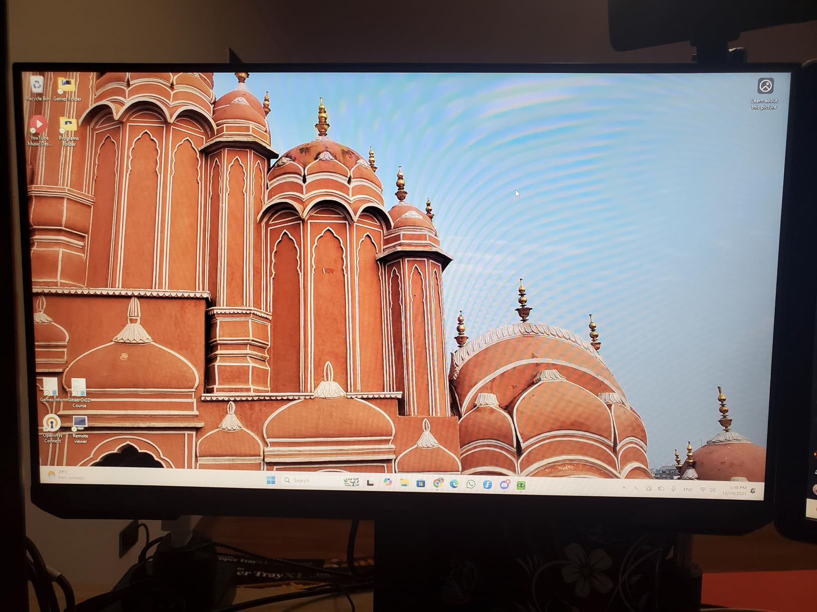 Samsung 24-Inch Odyssey G3 (G30D) Series FHD Gaming Monitor, 1ms, 180Hz, AMD FreeSync, Adjustable Stand, Black Equalizer, Virtual Aim Point, Eye Saver Mode, Flicker-Free, LS24DG302ENXZA customer photo 2