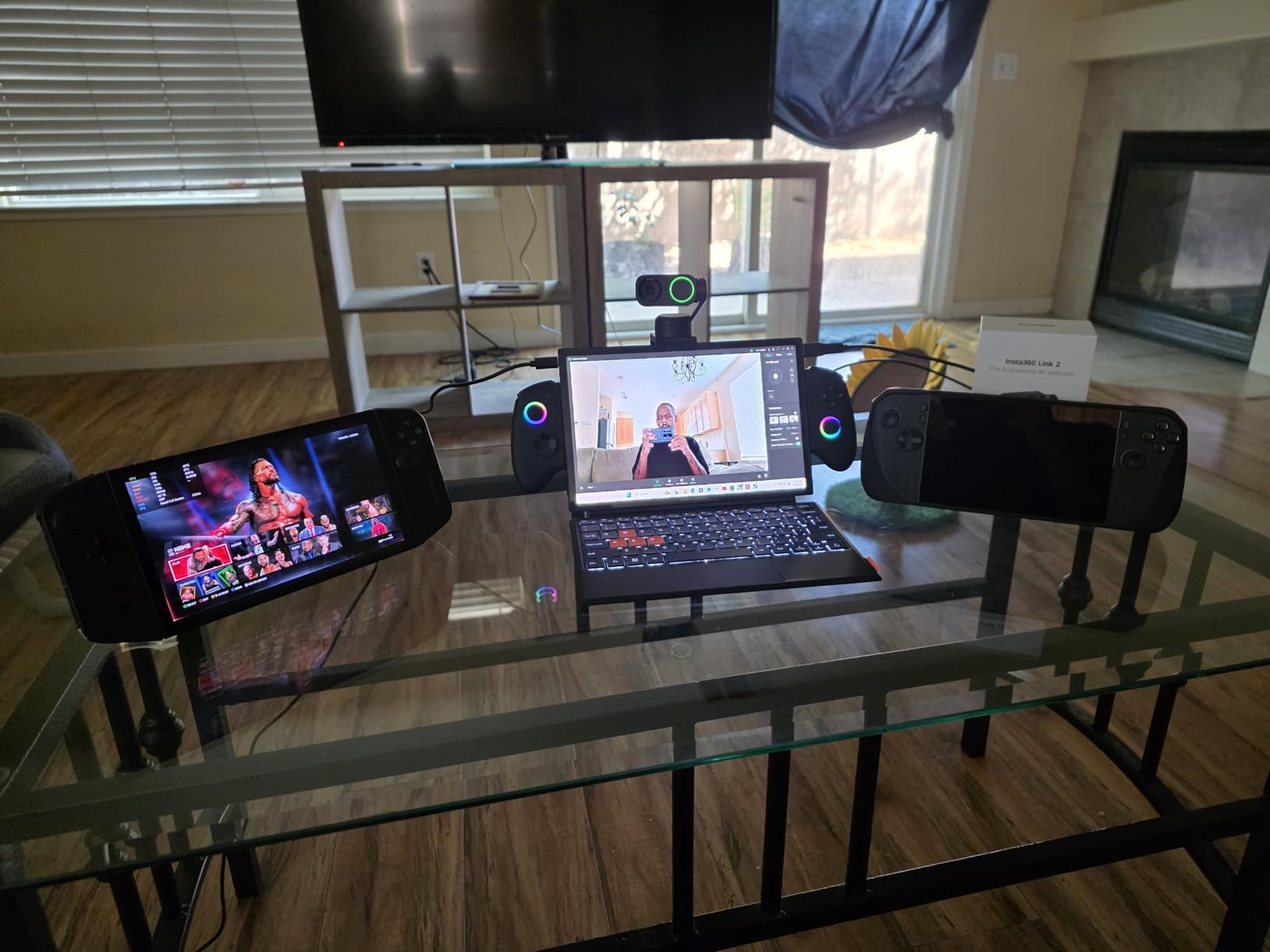 ONE XPLAYER X1 Pro Handheld PC with AMD Ryzen AI 9 HX 370, 10.95 inch 120Hz 2k Touchscreen, 32GB RAM and 1TB SSD customer photo 1