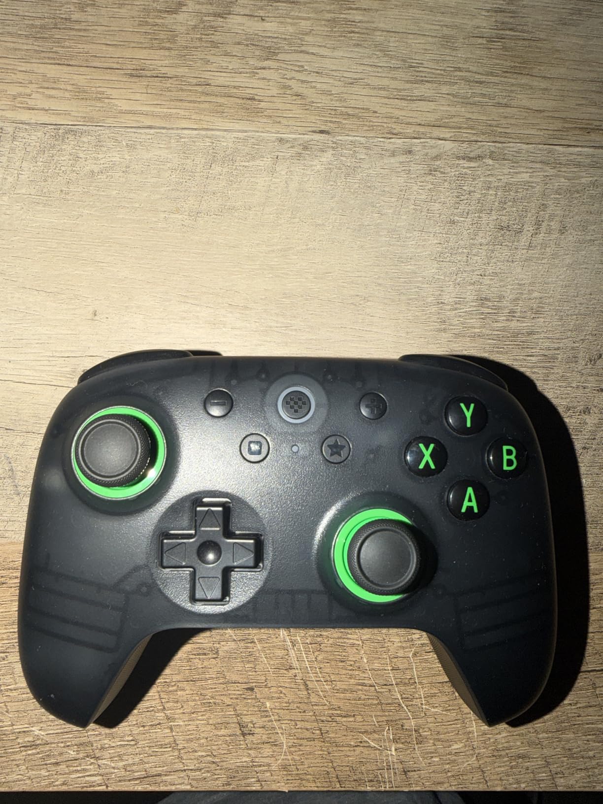 8BitDo Ultimate 2C Wireless Controller for Windows PC and Android, with 1000 Hz Polling Rate, Hall Effect Joysticks and Triggers, and Remappable L4/R4 Bumpers (Green) customer photo 1
