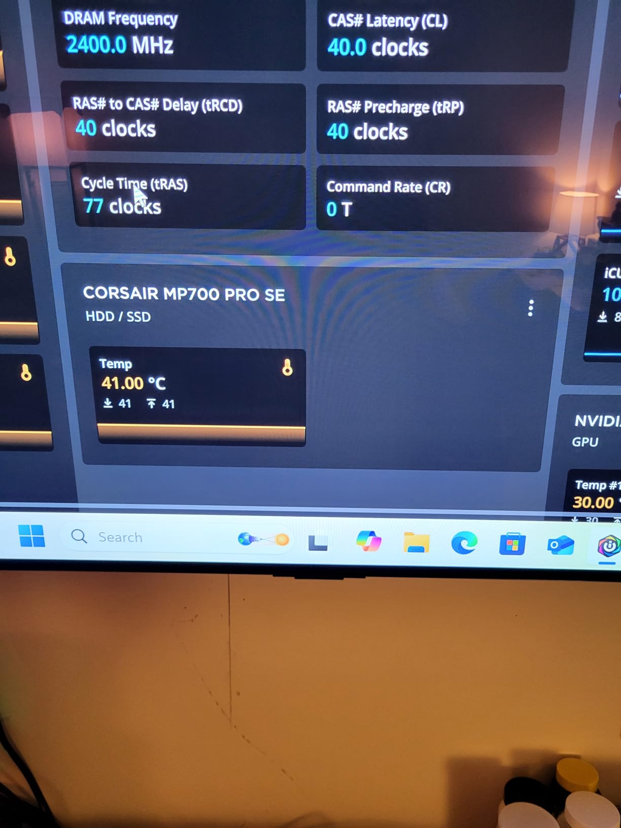 Corsair MP700 PRO SE with Air Cooler 4TB PCIe 5.0 x4 NVMe 2.0 M.2 SSD - M.2 2280 - Up to 14,000MB/sec Sequential Read - High-Density 3D TLC NAND - Black customer photo 1