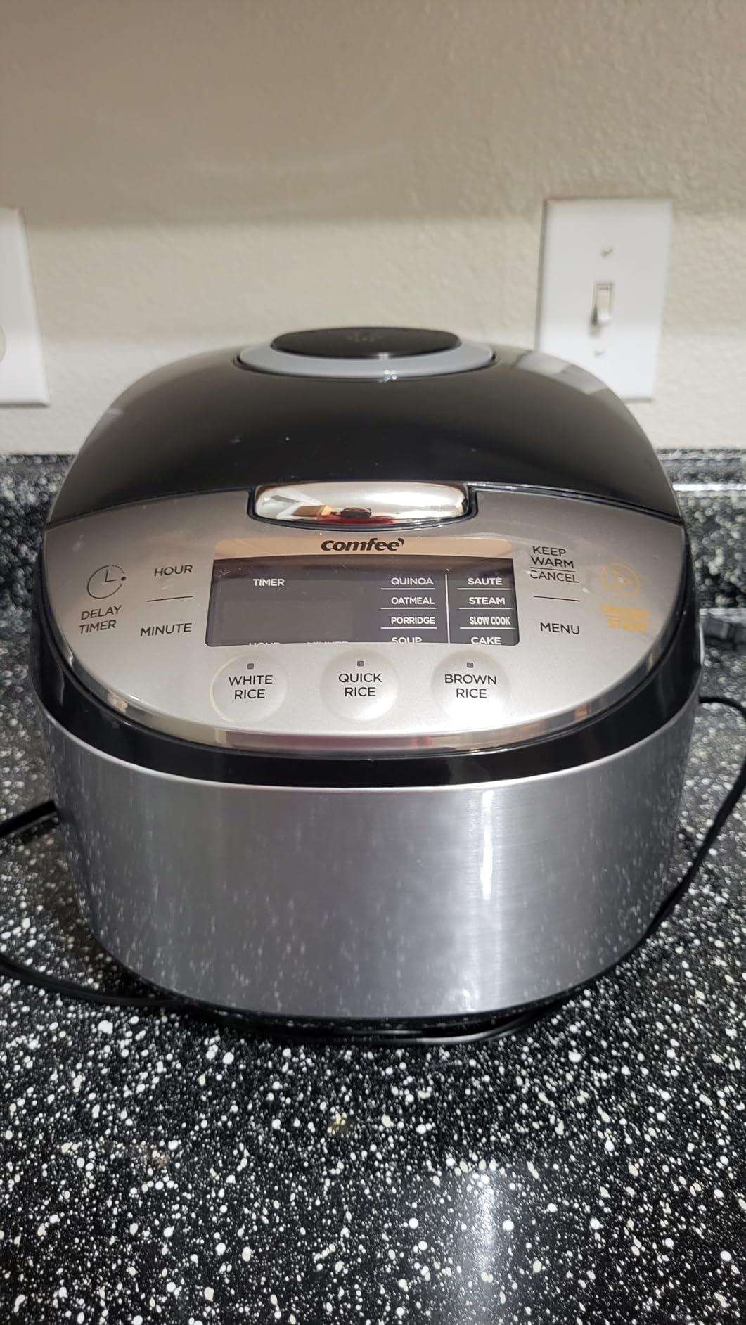 COMFEE' Rice Cooker with Fuzzy Logic, 11-Preset Modes, 6-Cups Uncooked Rice customer photo 2