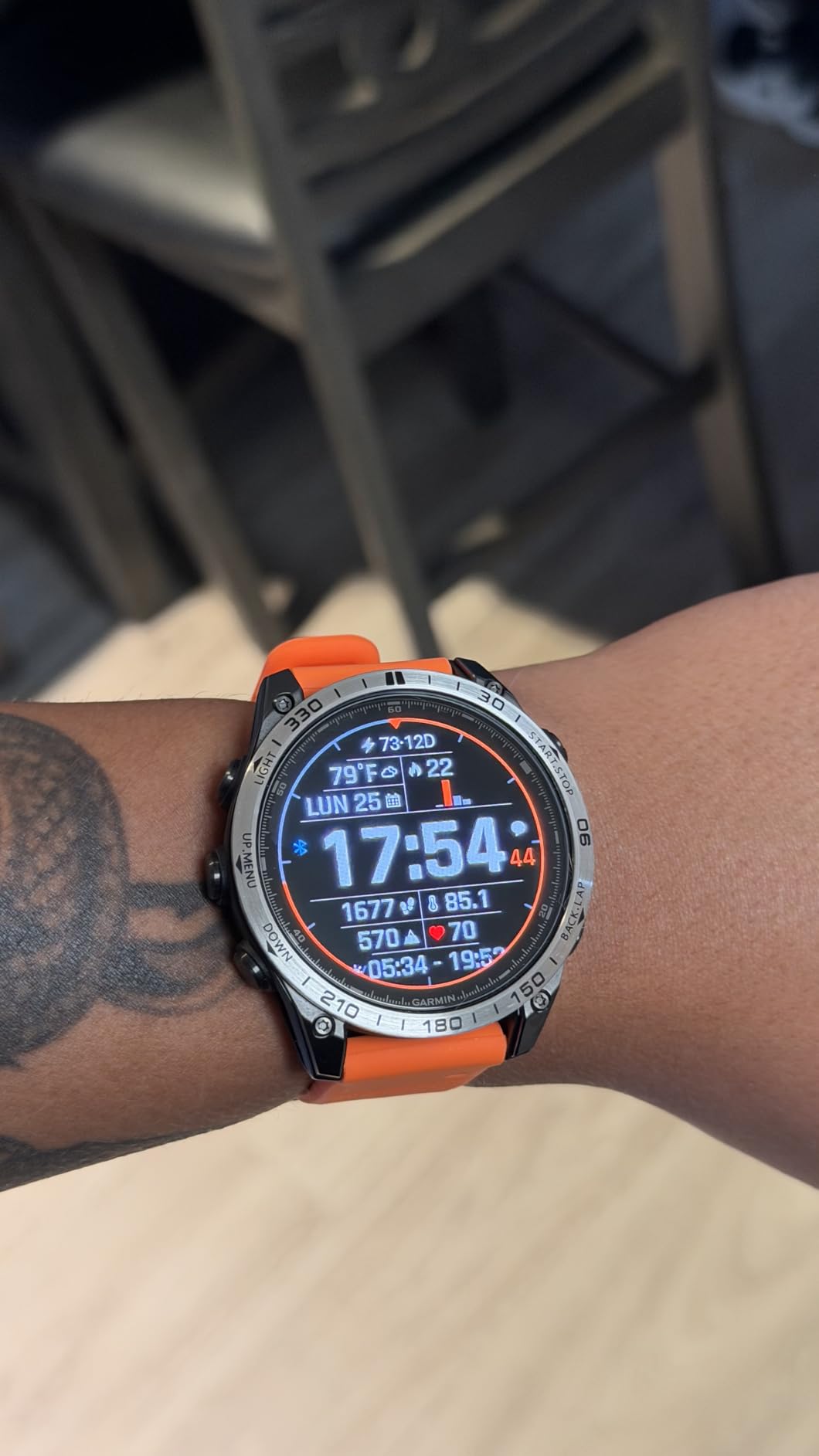 Garmin fēnix 8 - 47mm, AMOLED, Premium Multisport GPS Smartwatch, Long-Lasting Battery Life, Dive-Rated, Built-in LED Flashlight, Slate Gray with Black Band customer photo 2