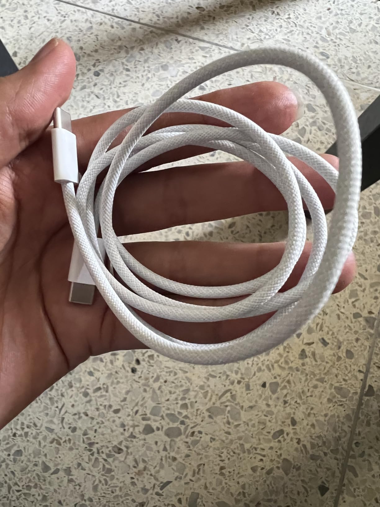 Apple 240W USB-C to USB-C Woven Charge Cable (2 m): Fast and Convenient Charging customer photo 2