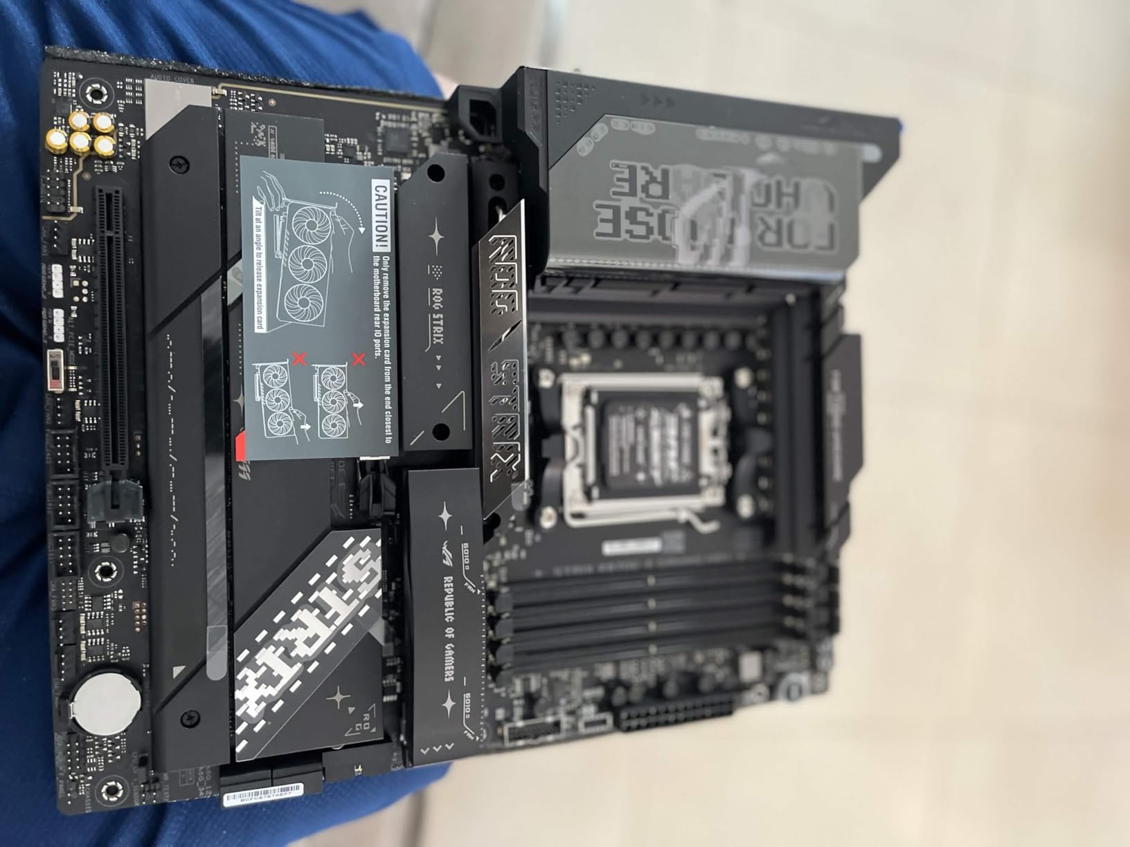 ASUS ROG Strix X870E-E Gaming WiFi AMD AM5 X870 ATX Motherboard, 18+2+2 Power Stages, DDR5, WiFi 7, 5X M.2, PCIe 5.0, USB4 customer photo 2