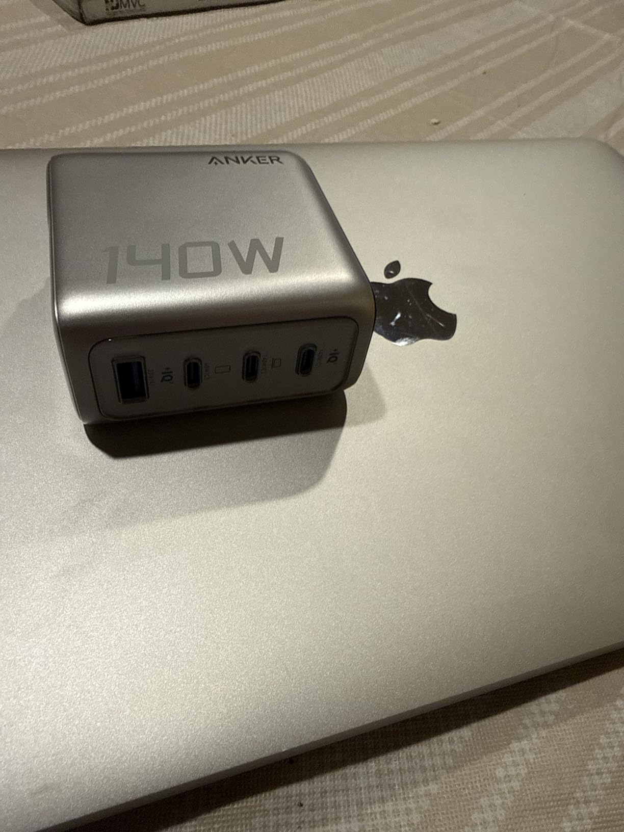Anker 140W Max 4-Port GaN Charging Blocks,Smart Display for MacBook Charger customer photo 1
