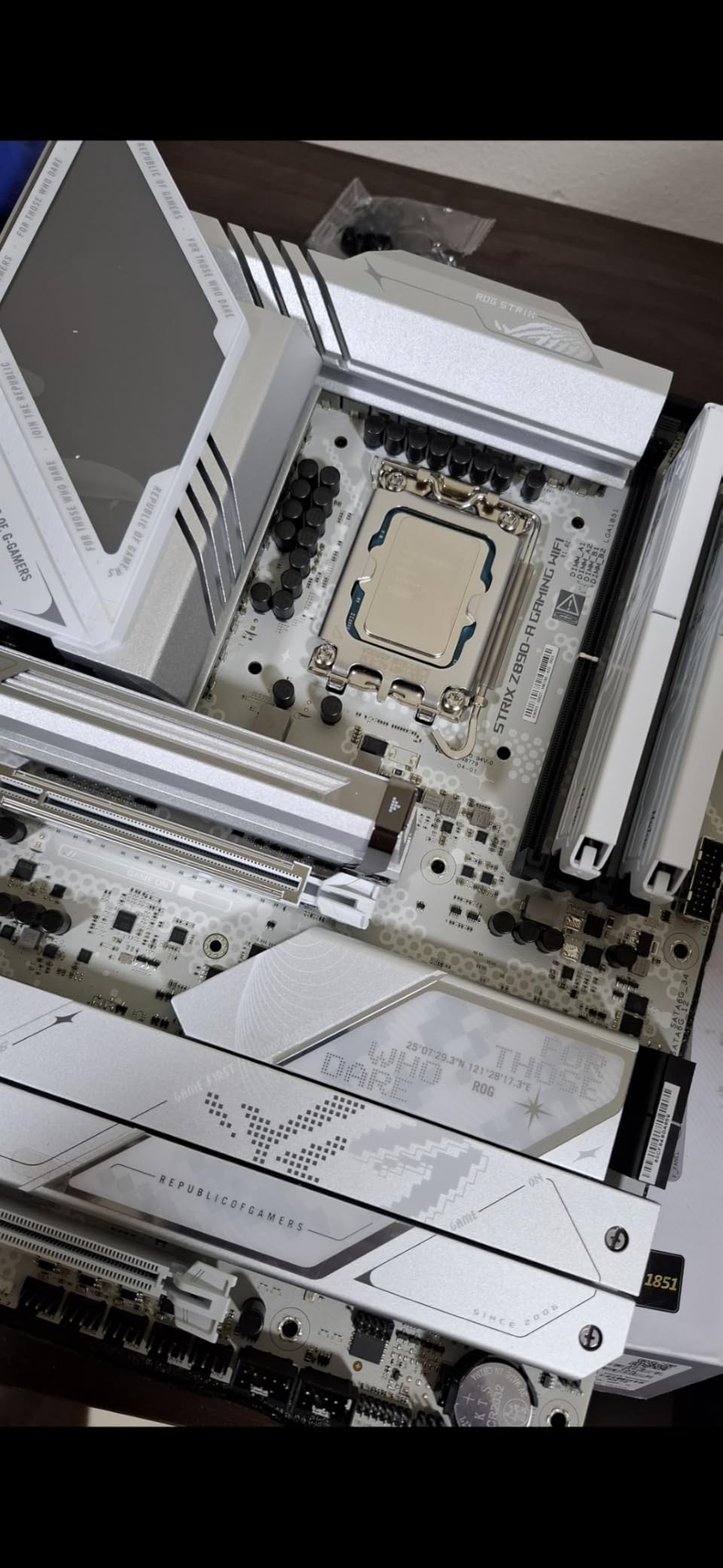 Intel Core Ultra 7 Desktop Processor 265K - 20 cores (8 P-cores + 12 E-cores) up to 5.5 GHz customer photo 2
