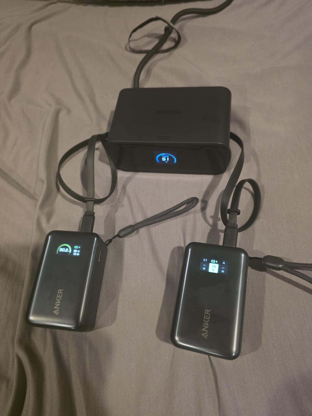 Anker Nano Portable Charger, 45W 10000mAh with 2.3 ft Retractable Cable, Compact Power Bank, Travel Essential Phone Battery Pack for iPhone 17/16 Series, iPad, Galaxy, Pixel, and More customer photo 1