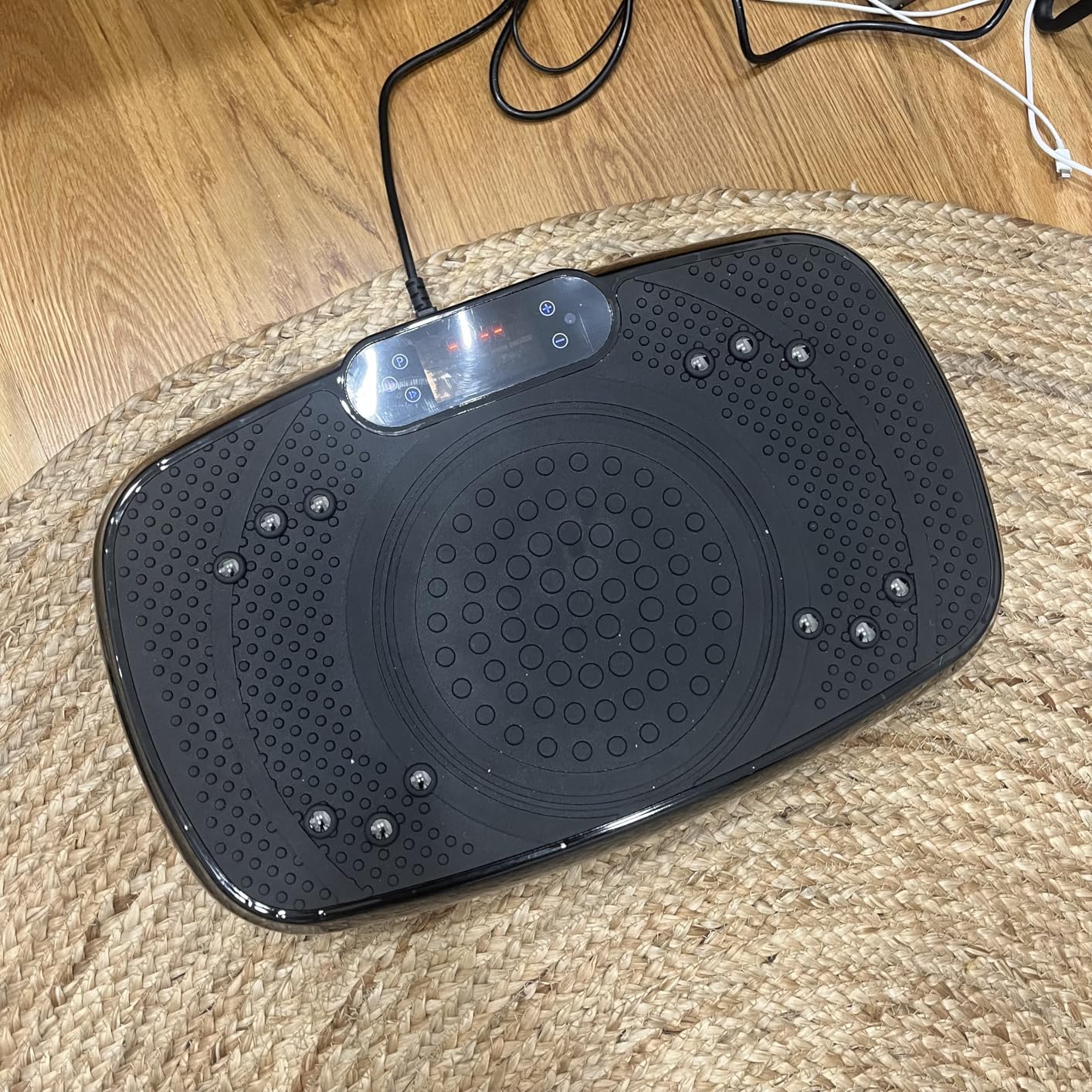 TISSCARE Vibrating Plates for Weight Loss and Lymphatic Drainage, 400lbs Shake Plate Whole Body Workout Platform for Home Fitness Fat Burner Gifts customer photo 2