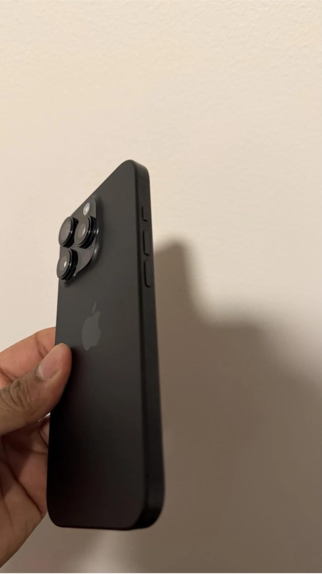 Apple iPhone 16 Pro, 256GB, Black Titanium - Unlocked (Renewed) customer photo 1