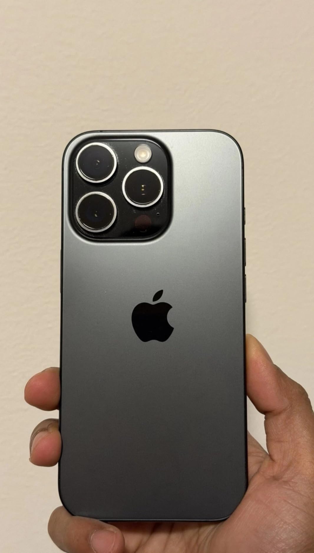 Apple iPhone 16 Pro, 128GB, Black Titanium - Unlocked (Renewed) customer photo 2