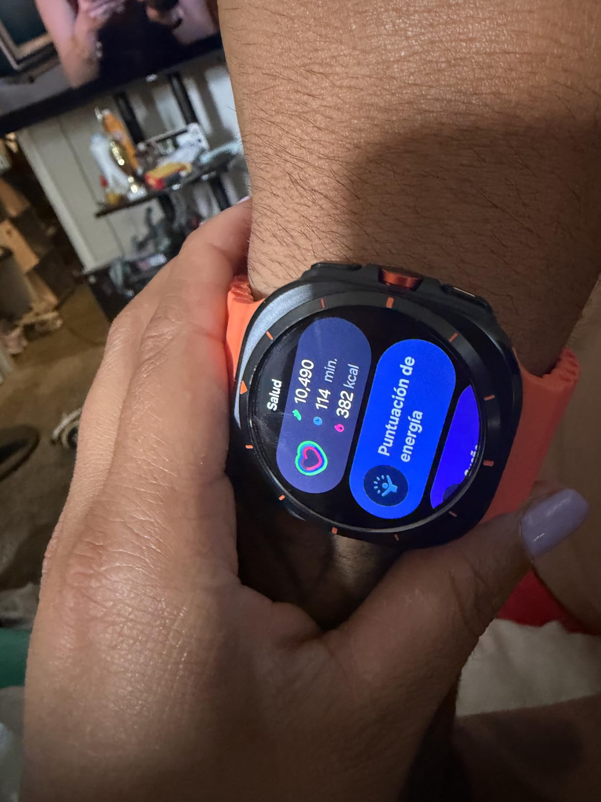 SAMSUNG Galaxy Watch Ultra 47mm LTE AI Smartwatch w/Energy Score, Wellness Tips, Heart Rate Tracking, Sleep Monitor, Fitness Tracker, GPS, 2024, Titanium Gray (Renewed) customer photo 2