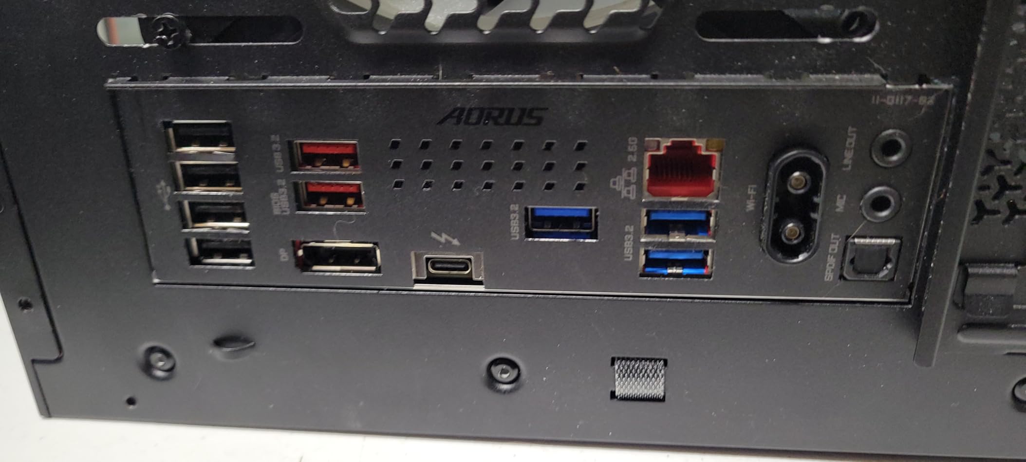 GIGABYTE Z890 AORUS Elite WIFI7 Intel Core Ultra (Series 2) LGA 1851 Motherboard, ATX, DDR5, 4X M.2, PCIe 5.0, Thunderbolt 4, 2.5GbE LAN, EZ-Latch customer photo 2
