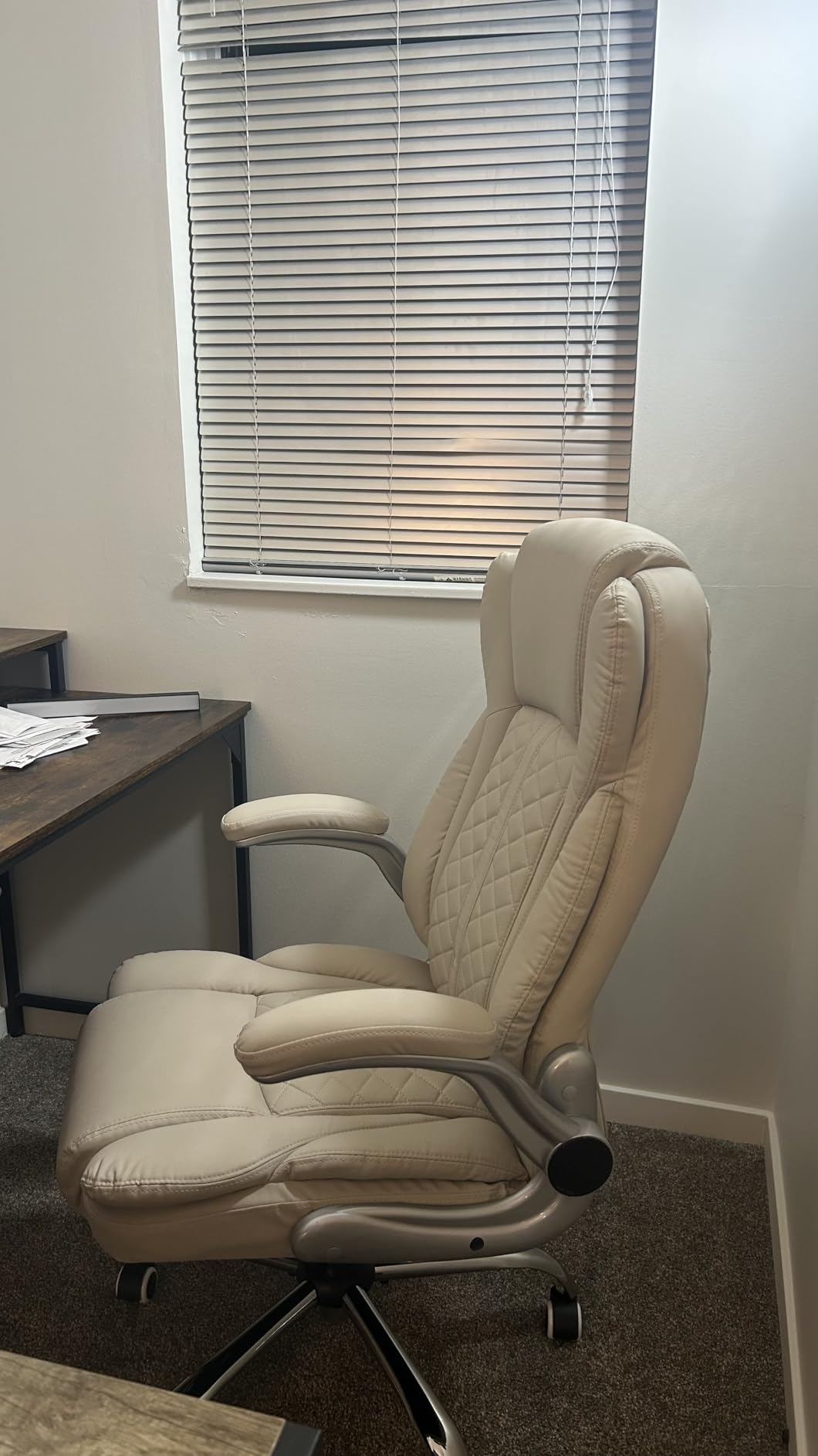 400lbs Executive Office Chair with Flip-Up Armrests, Big and Tall Computer Chair for Heavy People, Heavy Duty Ergonomic Comfy Chair, Breathable PU Leather (Black) customer photo 2
