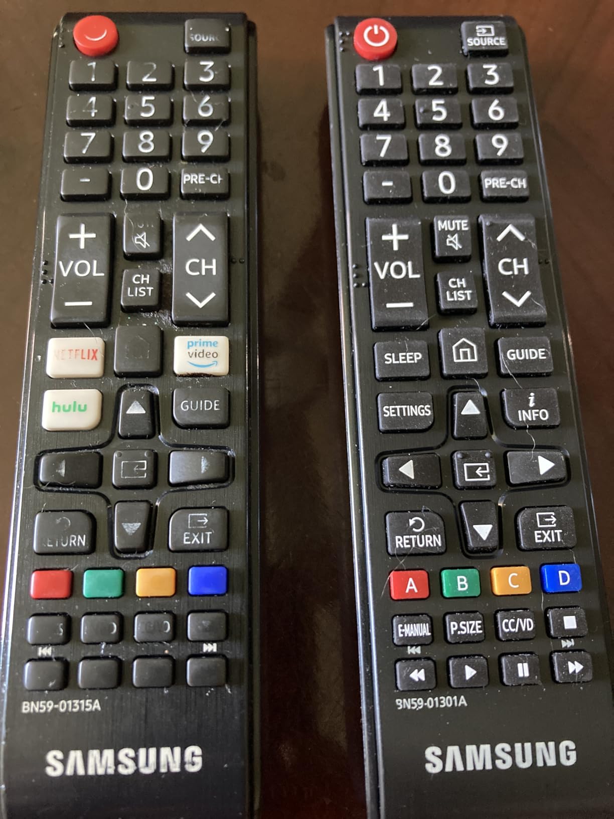 Samsung Universal IR Remote, Smart TV Remote Control, All-in-One Samsung Remote, User-Friendly Design, Batteries Included, Black, (VG-TM1240AN/ZA, 2024) customer photo 1