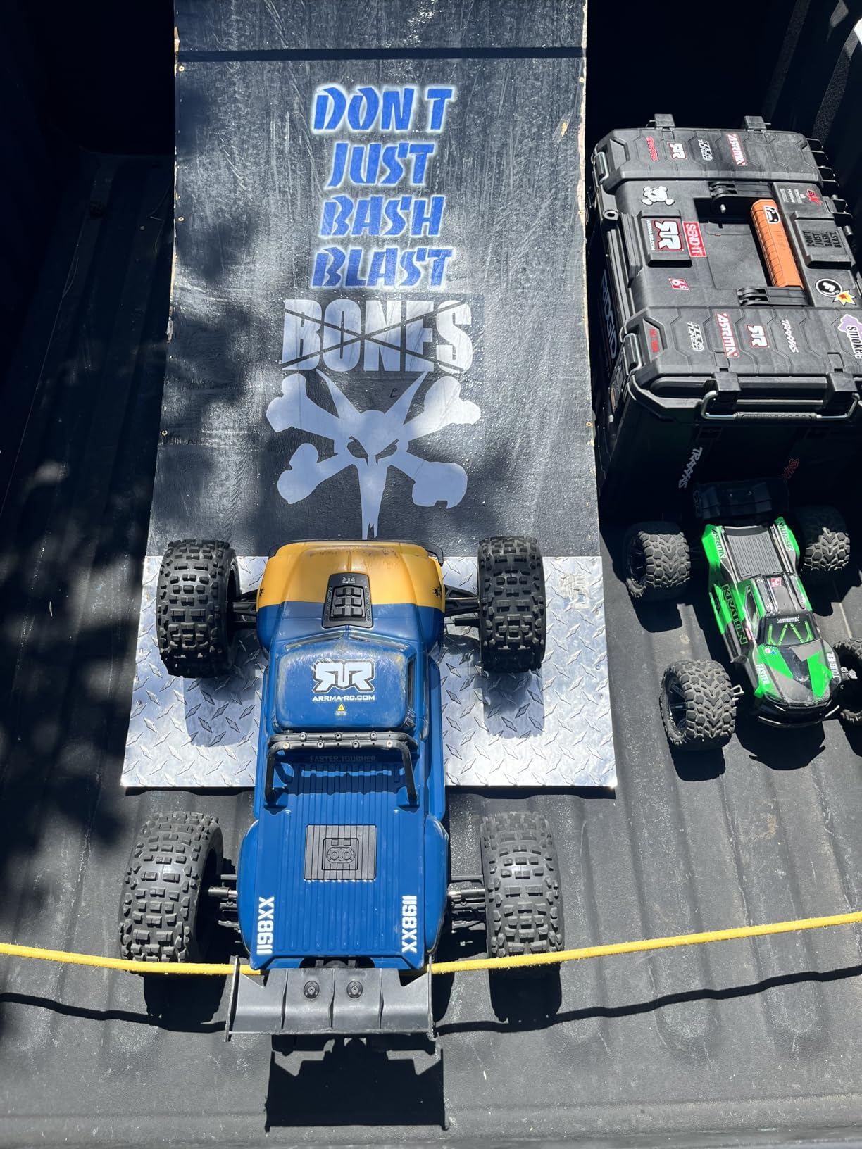 ARRMA RC Truck 1/8 Notorious 4X4 6S BLX BRUSHLESS V6 Stunt Truck RTR (Battery and Charger Not Included), (Black), ARA8611V6T1 customer photo 1
