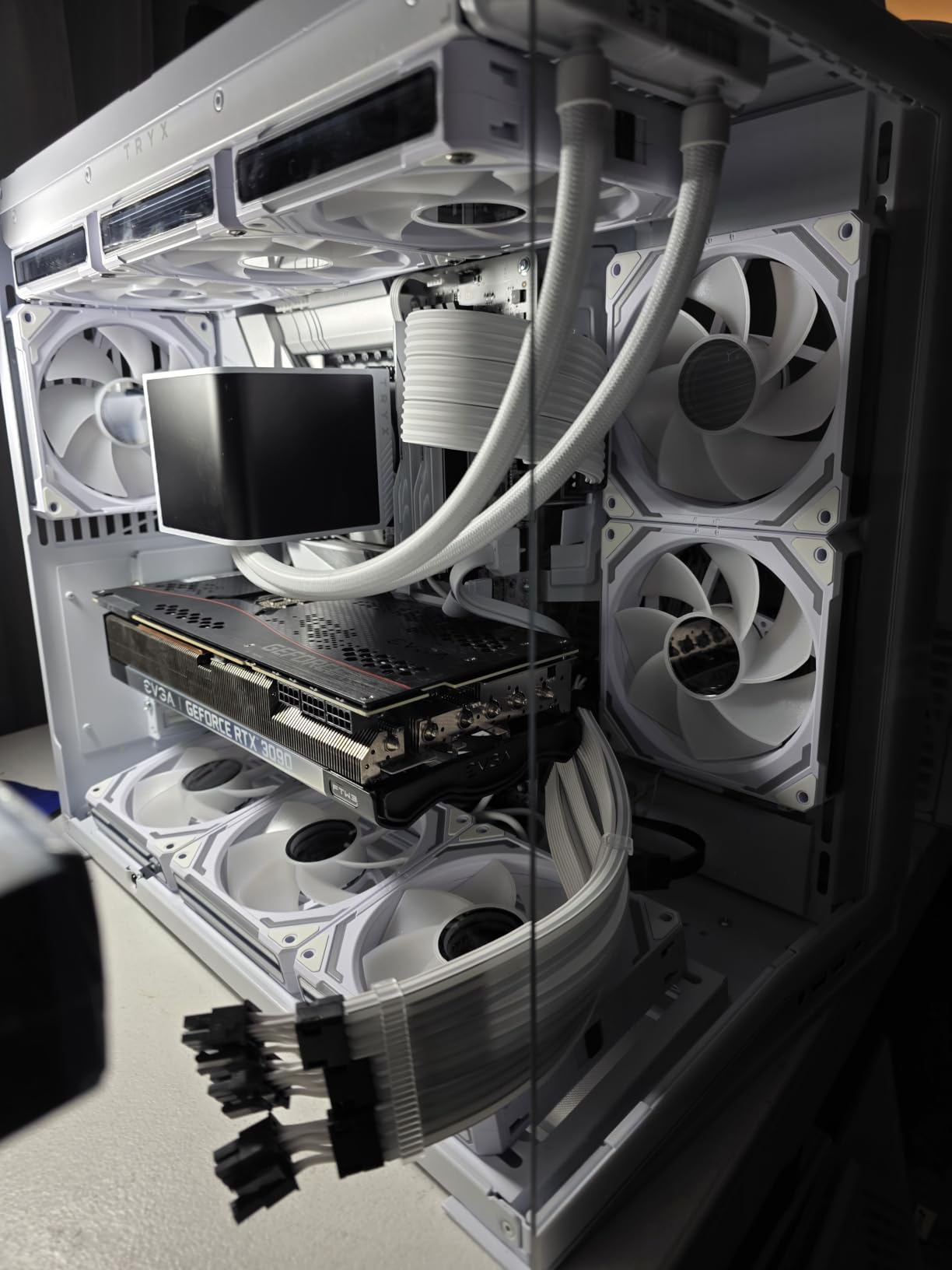 Seasonic Focus GX-1000 1000W Power Supply ATX 3.1 & PCIe 5.1 Ready White - 80 Plus & Cybenetics Gold Fully Modular 12V-2x6 RTX 5090 AMD RX 9000 Ready Premium Japanese Capacitors 10 Years Warranty customer photo 1