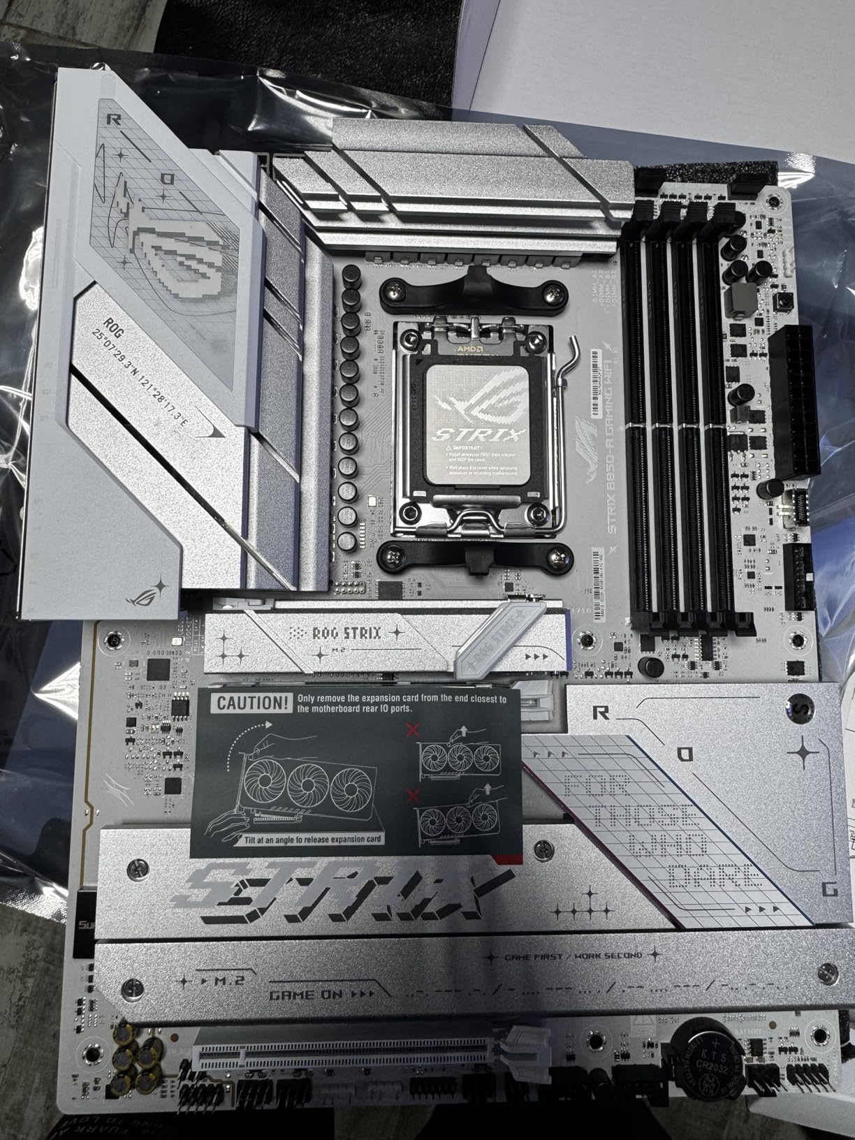 ASUS ROG Strix B850-A Gaming WiFi AMD AM5 B850 ATX Motherboard 14+2+2 Power Stages, DDR5 AEMP, 2.5G LAN, WiFi 7 with Q-Antenna, 4X M.2, PCIe® 5.0, USB 20Gbps Type-C, AI Networking II, ASUS AI Advisor customer photo 2