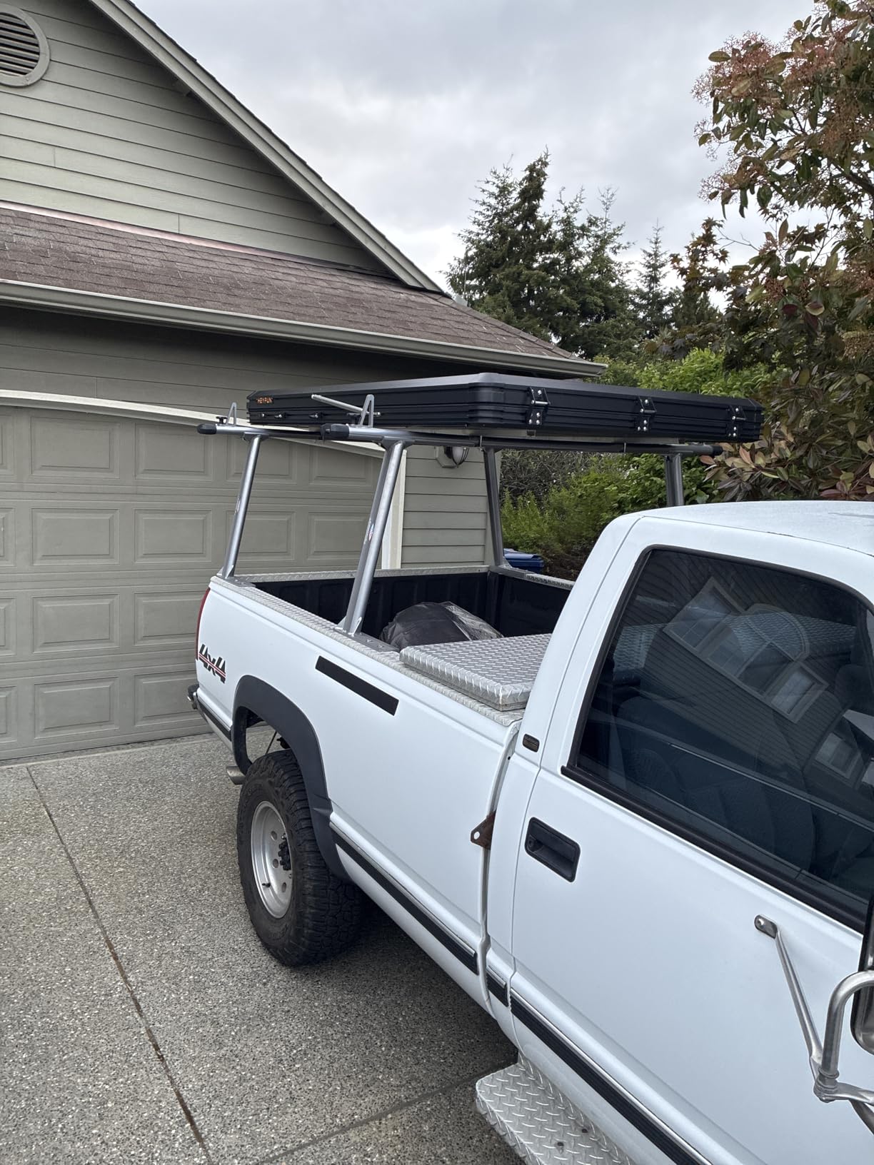 Adventurer Pro Rooftop Tent Hard Shell, 2-3 Person Aluminum Roof Top Tent | Detachable Side Awning&Built-in LED Light Strip, Compatible with Truck Jeep SUV Van&Trailer, Pop Up for 4-Season Camping customer photo 2