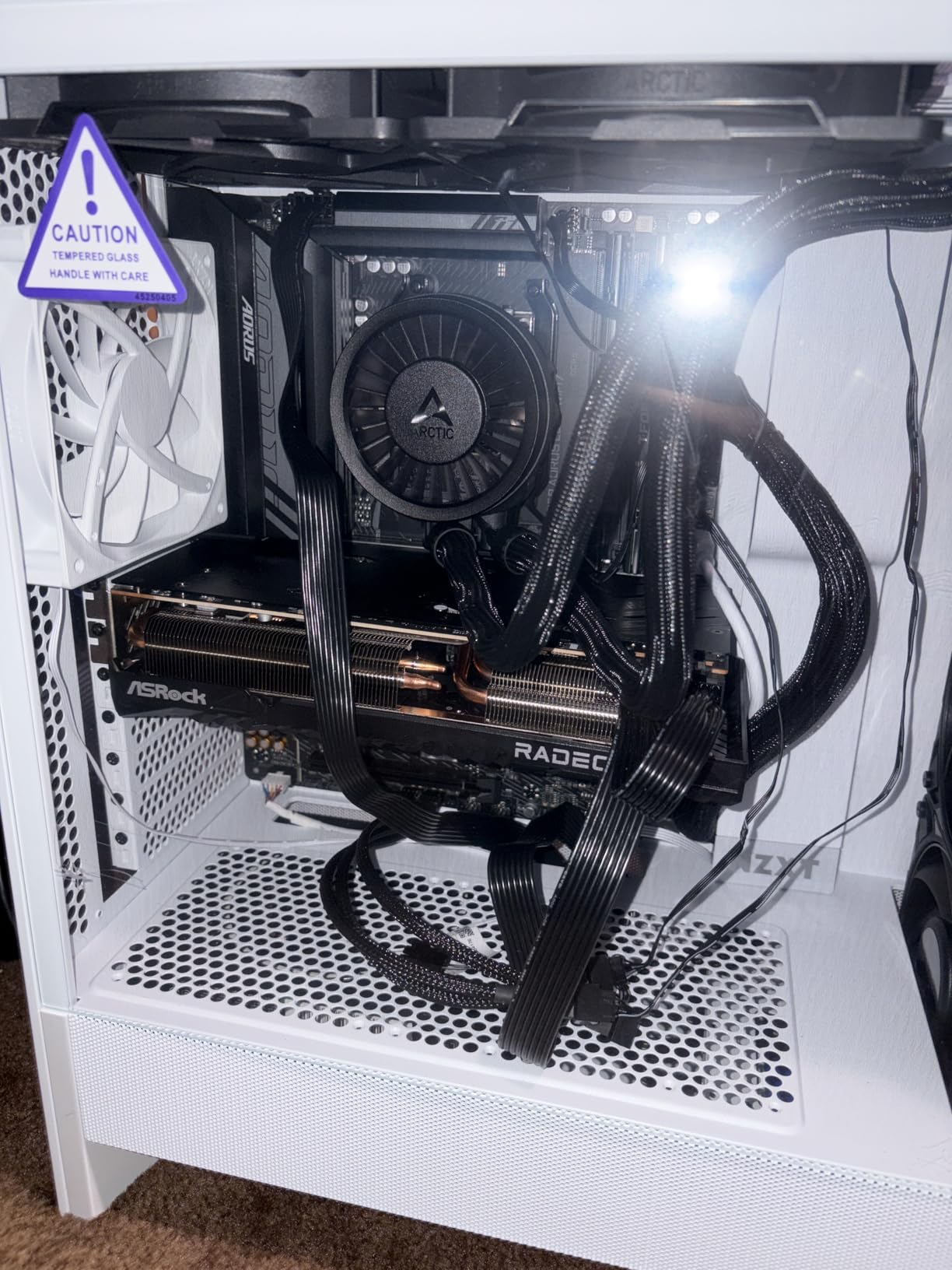 GIGABYTE B850 AORUS Elite WIFI7 AMD AM5 ATX Motherboard, DDR5, 14+2+2 Power Phase, 3X M.2, PCIe 5.0, WIFI7, 5-Year Warranty customer photo 2