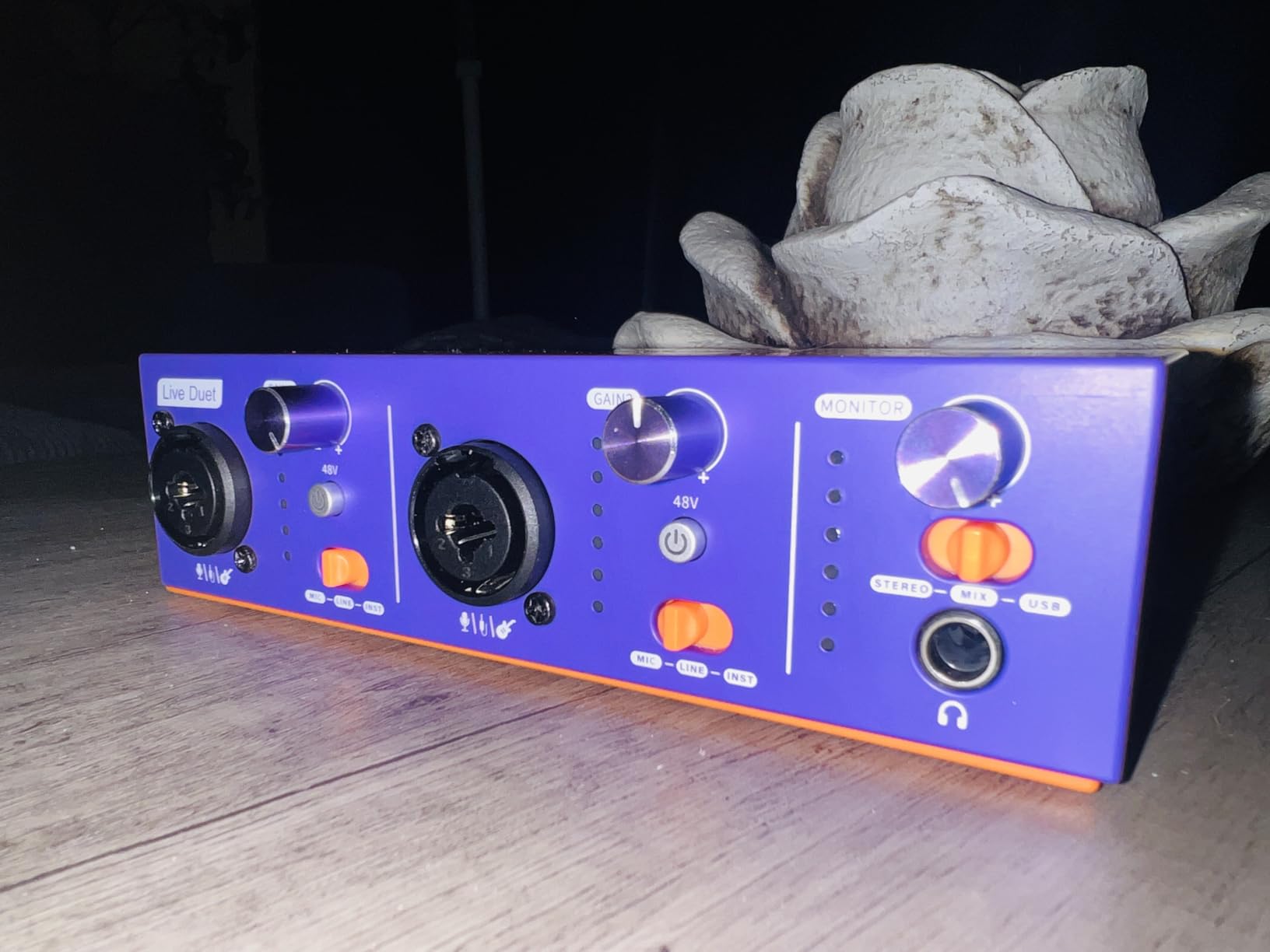 Synido USB C Audio Interface for Recording Music, Streaming, Podcasting with XLR, Line Input, 24bit/48kHz, 48V Phantom Power, 2-channel customer photo 2