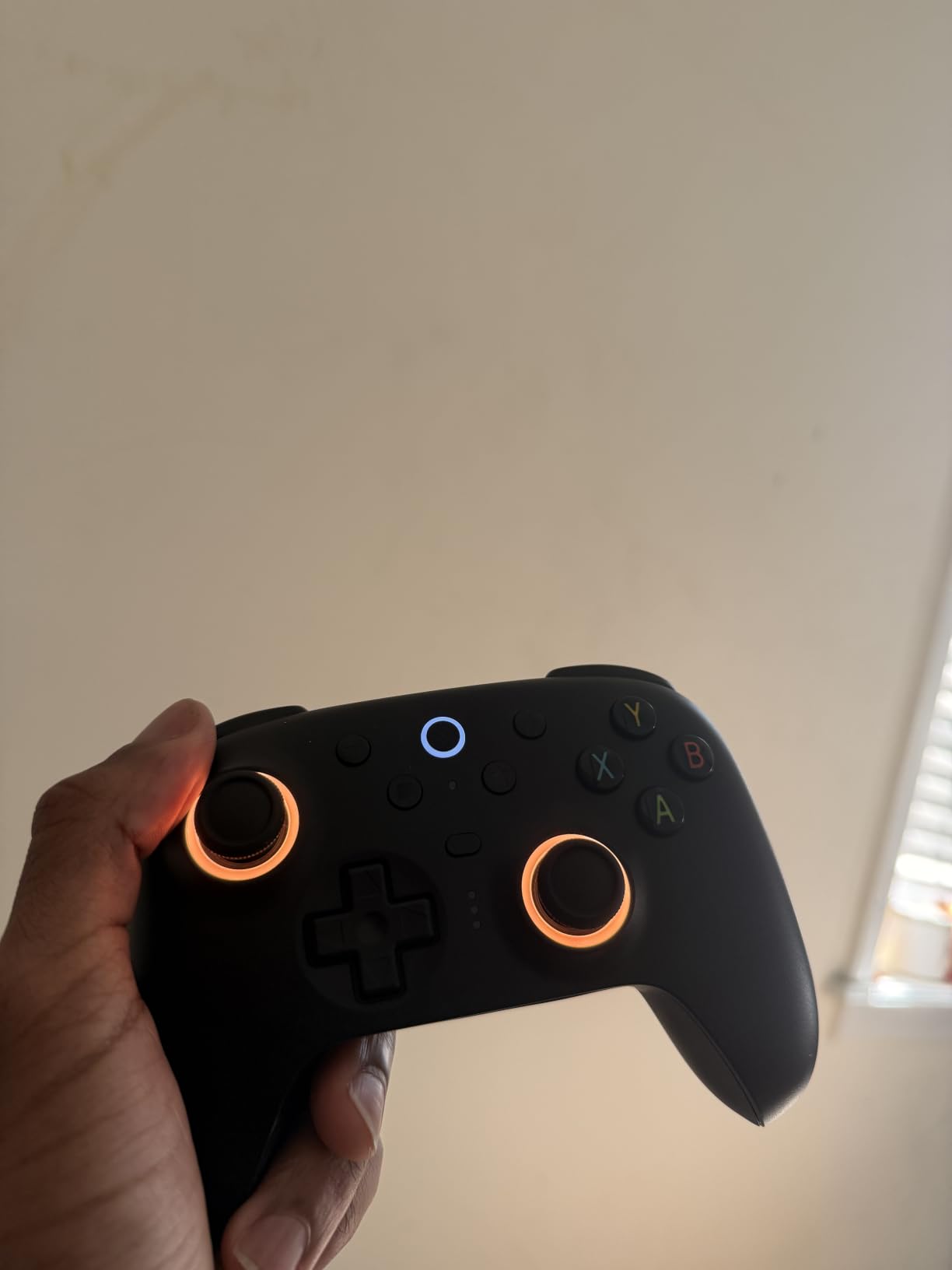 8BitDo Ultimate 2 Wireless Controller for Windows PC, Apple, Steam & Android, Gaming Controller with TMR Joysticks, Hall/Tactile Triggers, Motion Control, RGB Fire Ring, 1000Hz Polling Rate, Black customer photo 2