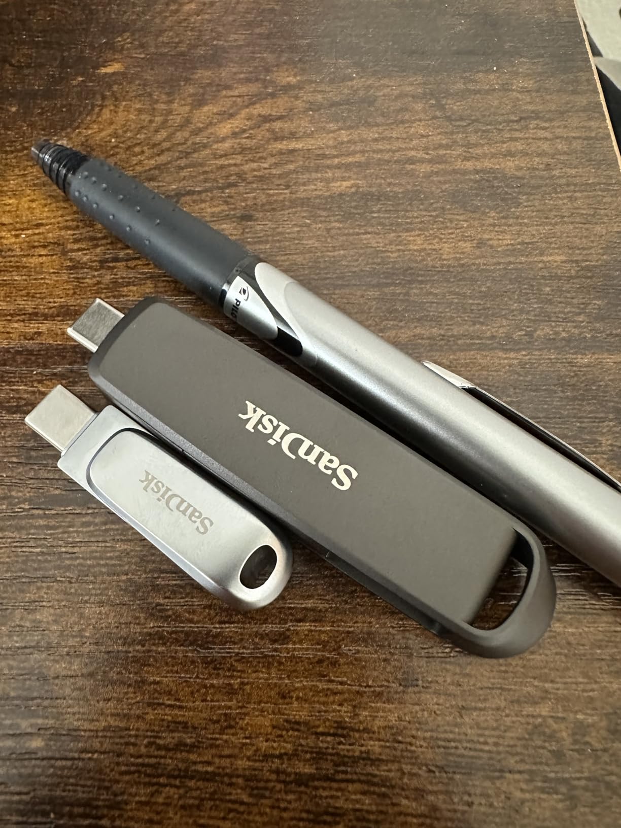 SANDISK 1TB Extreme PRO Dual Drive, USB-C+USB-A, Up to 1000MB/s Read Speeds customer photo 2