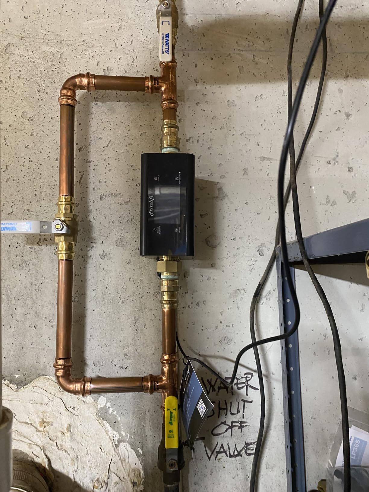 Frizzlife LP365 Smart Water Monitor and Automatic Shutoff Valve - 0.01GPM Ultrasonic Micro Leak Detection, APP Wi-Fi Remote Control, Real-Time Flow/Temp Alarm, 24/7 Water Usage Reports, 3/4