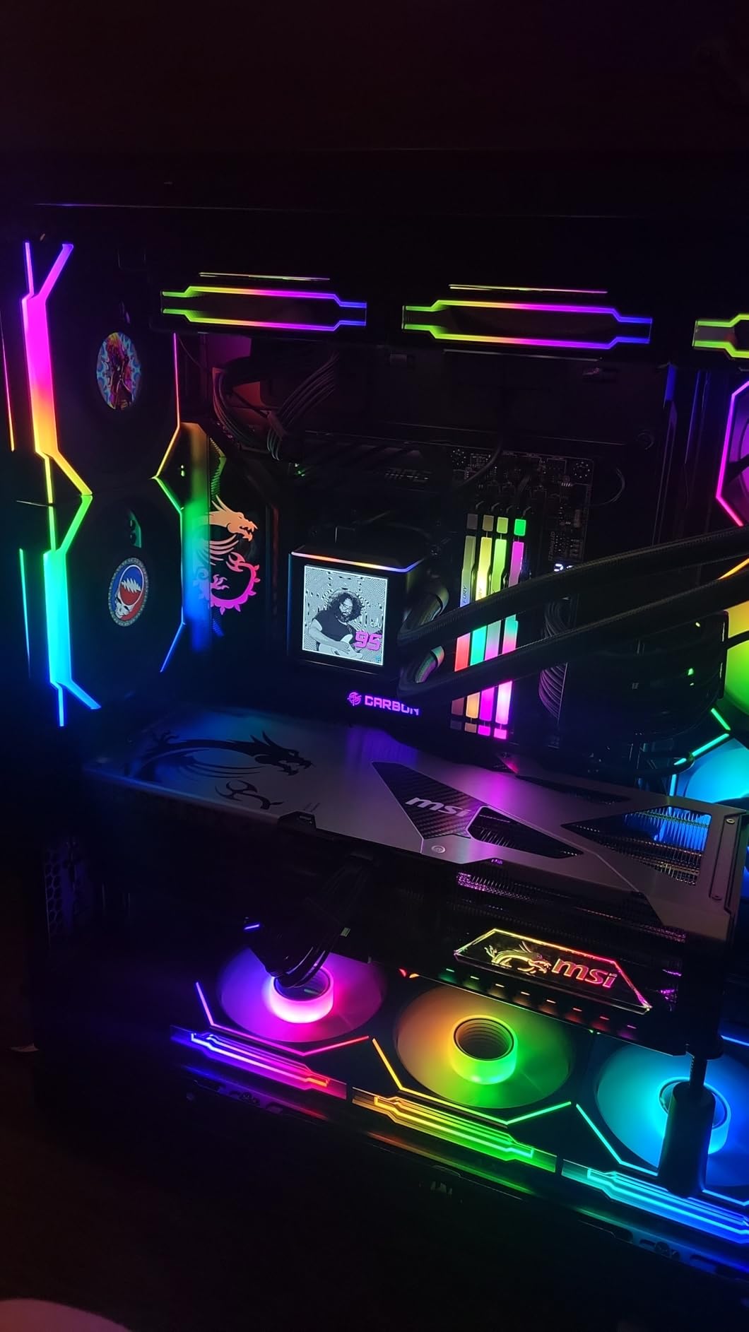 MSI Gaming RTX 5090 32G Vanguard SOC Graphics Card, 32GB GDDR7, 512-bit, 2527 MHz customer photo 1