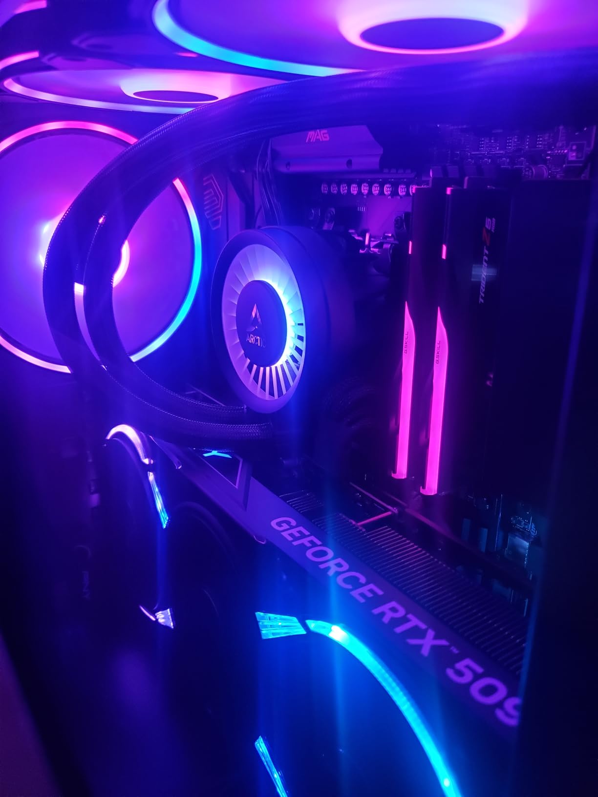 PNY NVIDIA GeForce RTX 5090 OC Triple Fan Graphics Card, 32GB GDDR7, 512-bit, Boost 2527 MHz customer photo 2