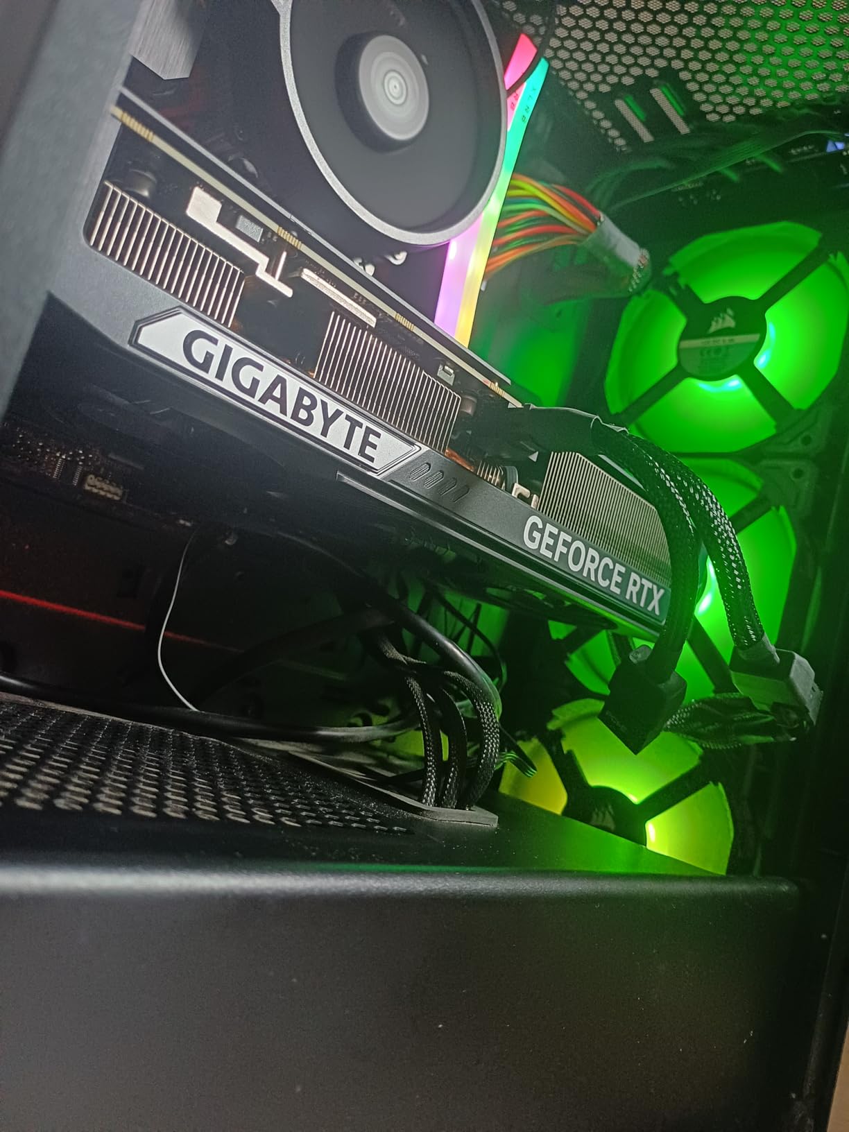 GIGABYTE GeForce RTX 5070 WINDFORCE OC SFF 12G Graphics Card, 12GB 192-bit GDDR7, PCIe 5.0, WINDFORCE Cooling System, GV-N5070WF3OC-12GD Video Card customer photo 1