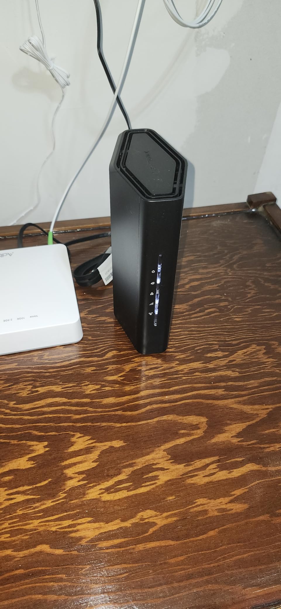 NETGEAR Nighthawk Dual-Band WiFi 7 Router (RS90) - Router Only, BE3600 Wireless Speed (up to 3.6 Gbps) - Covers up to 2,000 sq. ft., 50 Devices - 2.5 Gig Internet Port - Free Expert Help customer photo 1