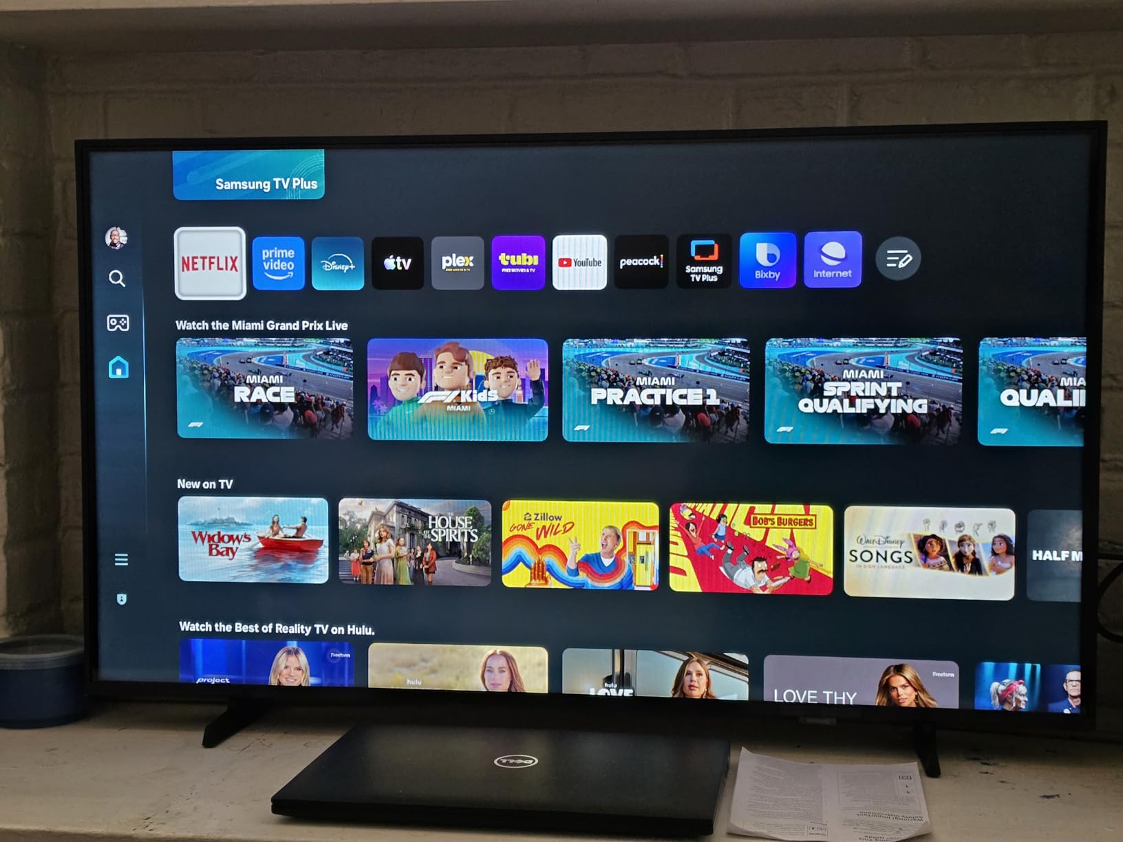 40-Inch Class Full HD F6000 Smart TV (2025 Model) HDR, Object Tracking Sound Lite, Knox Security, One UI Tizen, Smart TV customer photo 2