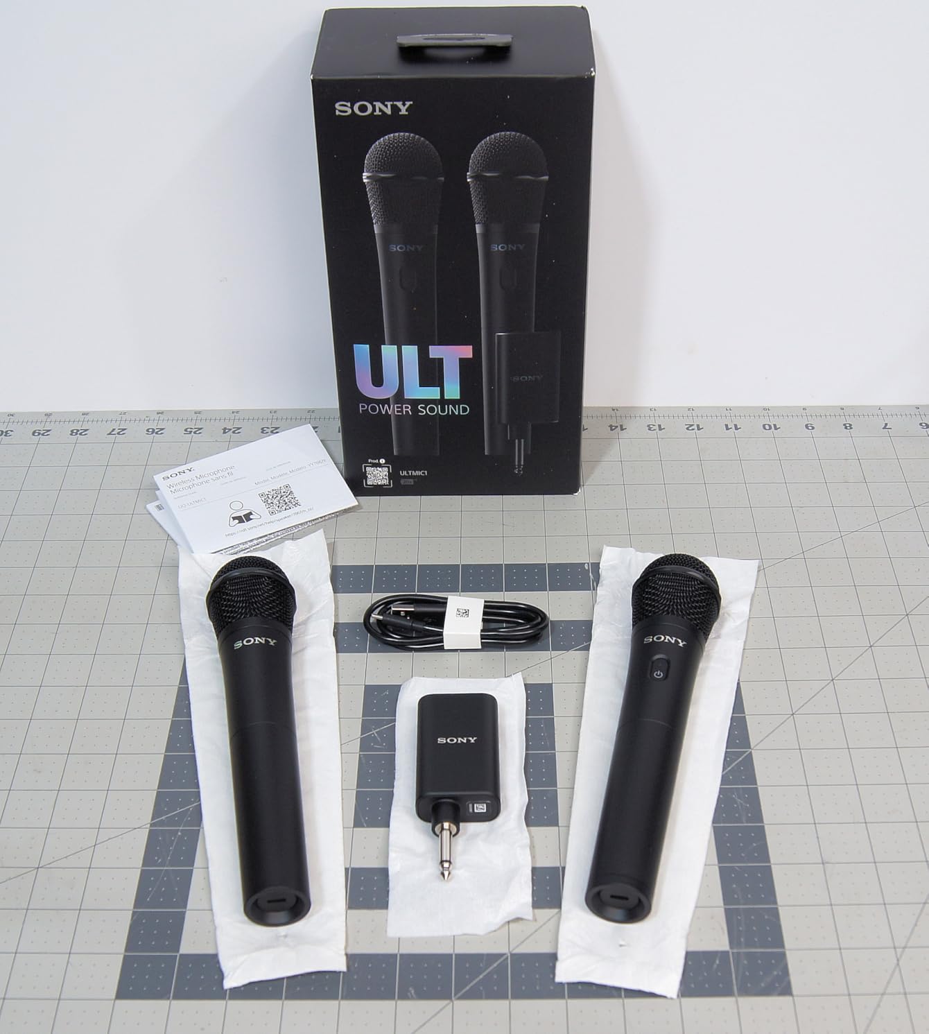 Sony ULT MIC Wireless Microphone for Karaoke with 20 Hour Battery, Includes Two Wireless Mics and Receiver (UOULTMIC1) customer photo 2