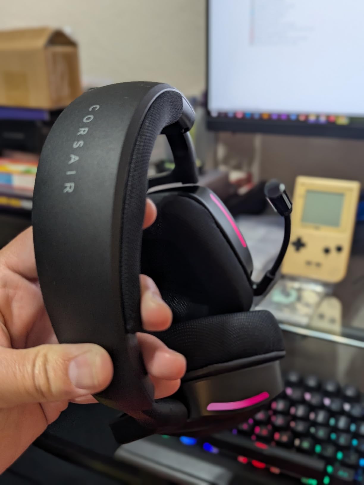 Corsair Void v2 Wireless Gaming Headset with Bluetooth for PC, PS5, PS4, Switch, Mobile - Dolby Atmos, 70 Hr Battery, Dual Wireless, Lightweight, Fast Charging - Carbon customer photo 2
