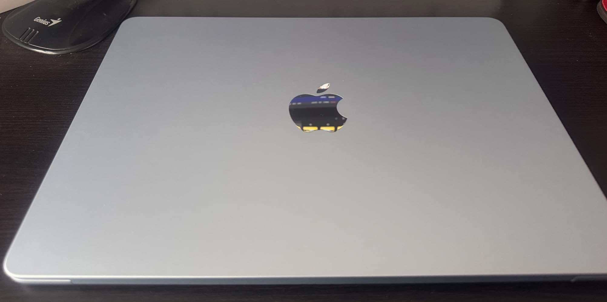 Apple 2025 MacBook Air 13-inch Laptop with M4 chip, 13.6-inch Liquid Retina Display, 16GB Unified Memory, 256GB SSD Storage, 12MP Center Stage Camera, Touch ID customer photo 1