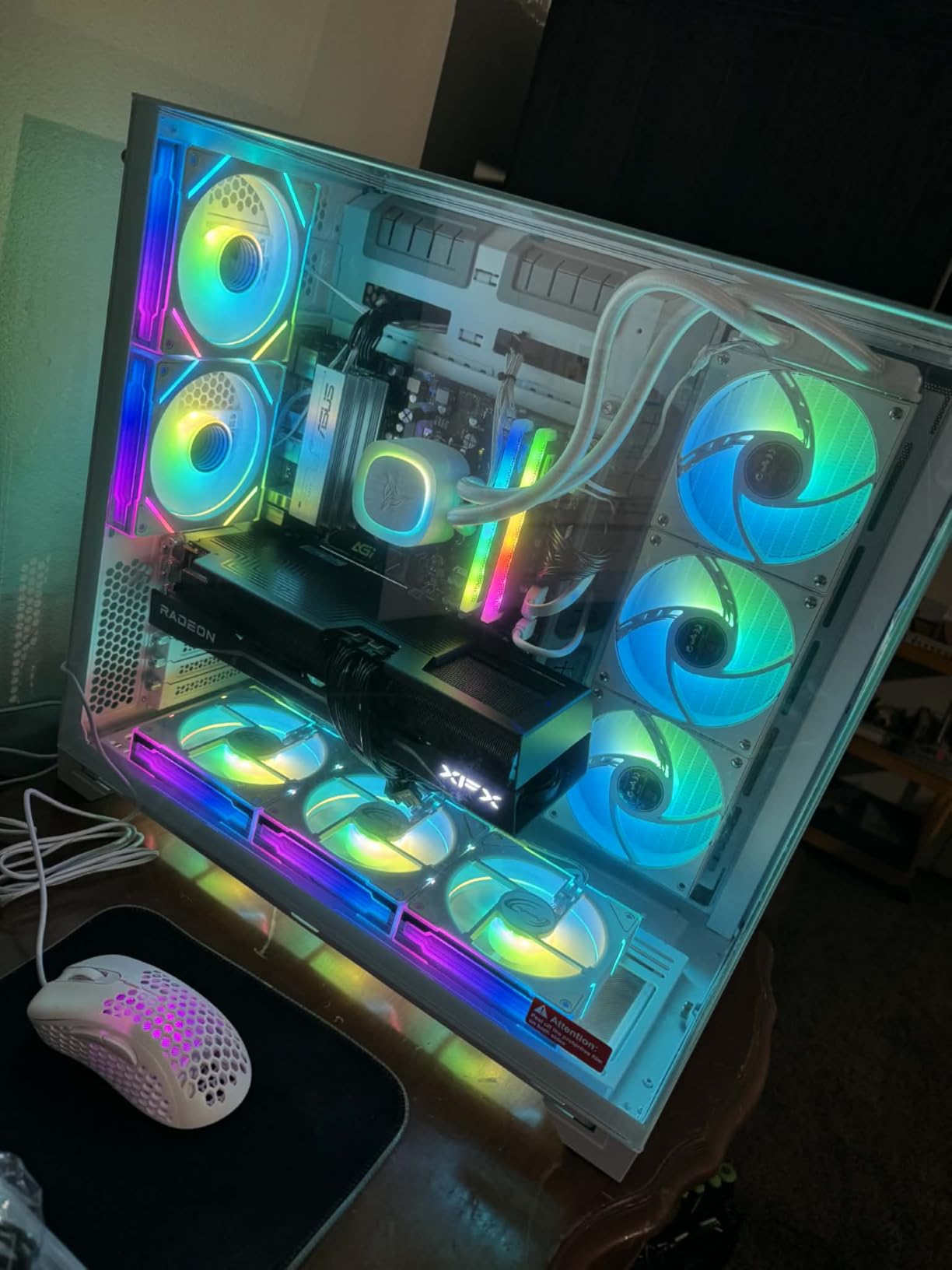 Skytech Gaming O11 Vision Desktop PC, Ryzen 7 9800X3D 4.7 GHz (5.2 GHz), AMD RX 9070XT 16GB, 2TB Gen4 NVMe SSD, 32GB DDR5 RAM 6000 RGB, 850W Gold ATX 3 PSU, 360mm ARGB AIO, Wi-Fi, Win 11 customer photo 2