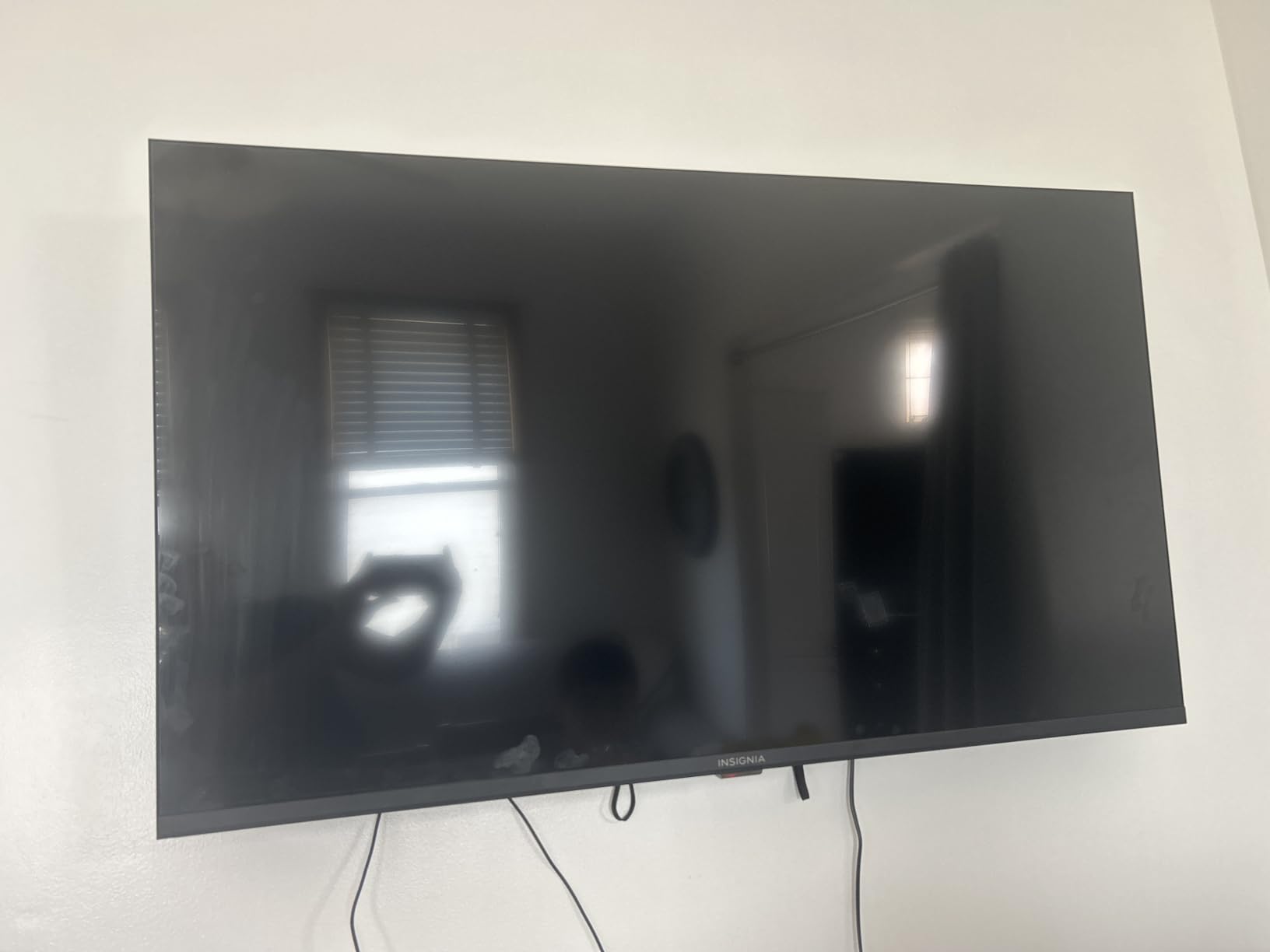 INSIGNIA 75-inch Class F50 Series LED 4K UHD Smart Fire TV with Alexa Voice Remote (NS-75F501NA26) customer photo 1