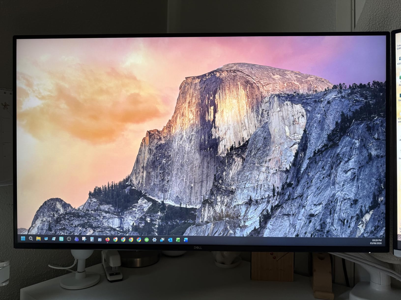 Dell 32 Monitor S3225QS, 4K UHD VA, 120Hz, FreeSync Premium, Eye Comfort | 3840x2160, 31.5in, 3000:1 Contrast, 300 cd/m2 Brightness, 4ms, 99% sRGB, Anti-Glare, HDMI, DisplayPort customer photo 2