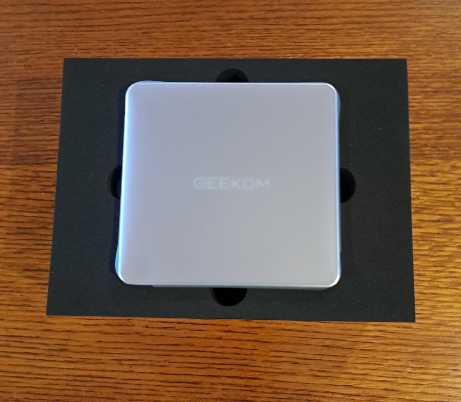 GEEKOM A5 2026 Edition Mini PC for Home Office & Multitasking, AMD Ryzen 5 7430U, 16GB RAM (Upgradable to 64GB) & 512GB M.2 NVMe SSD Desktop Computer, Windows 11 Pro, 8K, 6x USB Ports, 3-Year Coverage customer photo 1
