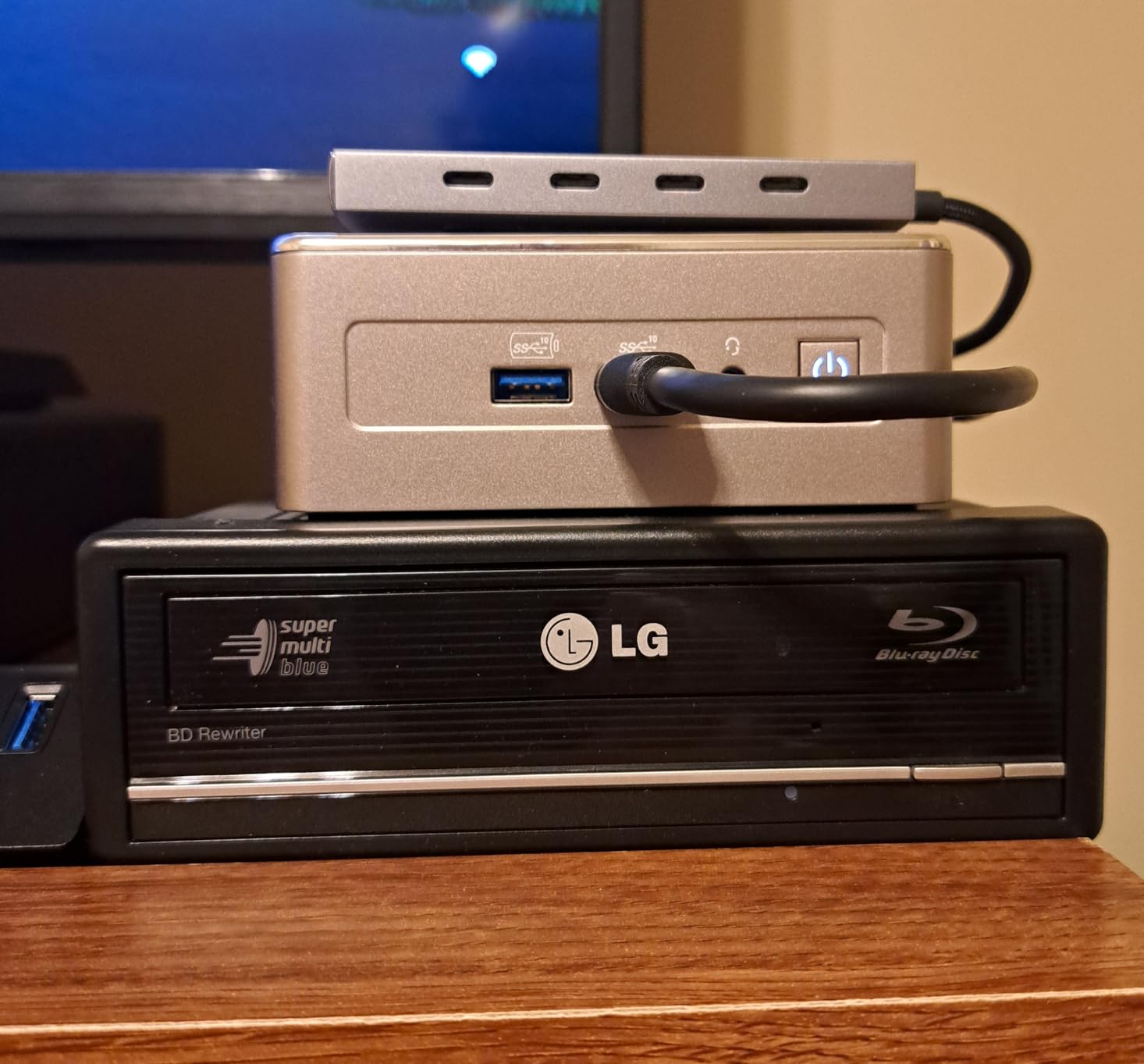 GEEKOM A5 2026 Edition Mini PC for Home Office & Multitasking, AMD Ryzen 5 7430U, 16GB RAM (Upgradable to 64GB) & 512GB M.2 NVMe SSD Desktop Computer, Windows 11 Pro, 8K, 6x USB Ports, 3-Year Coverage customer photo 2