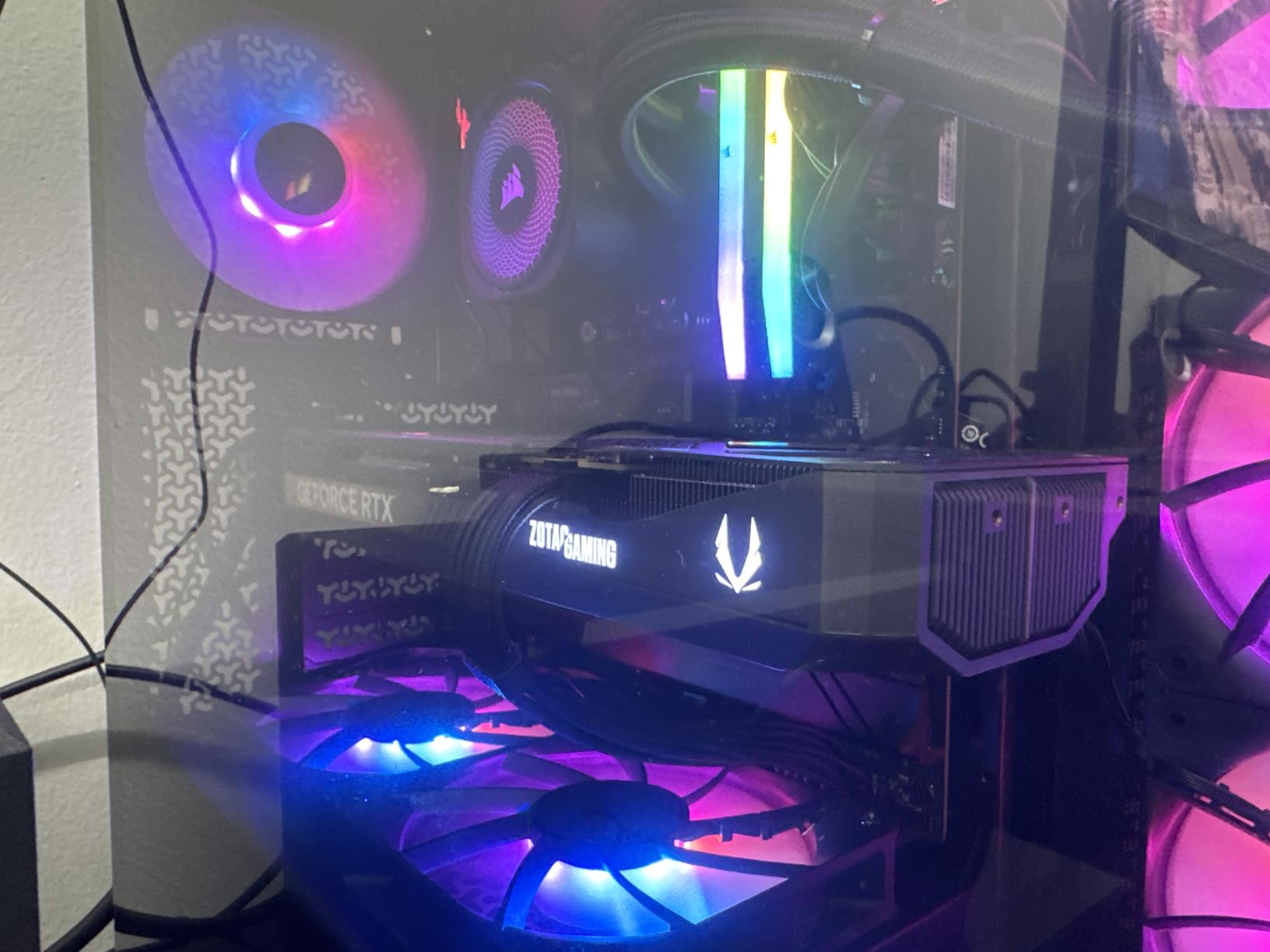 Gaming GeForce RTX 5070 Ti Solid SFF OC DLSS 4 16GB GDDR7 256-bit 28 Gbps PCIE 5.0 Gaming Graphics Card, IceStorm 2.0 Advanced Cooling, ZT-B50710J3-10P customer photo 2