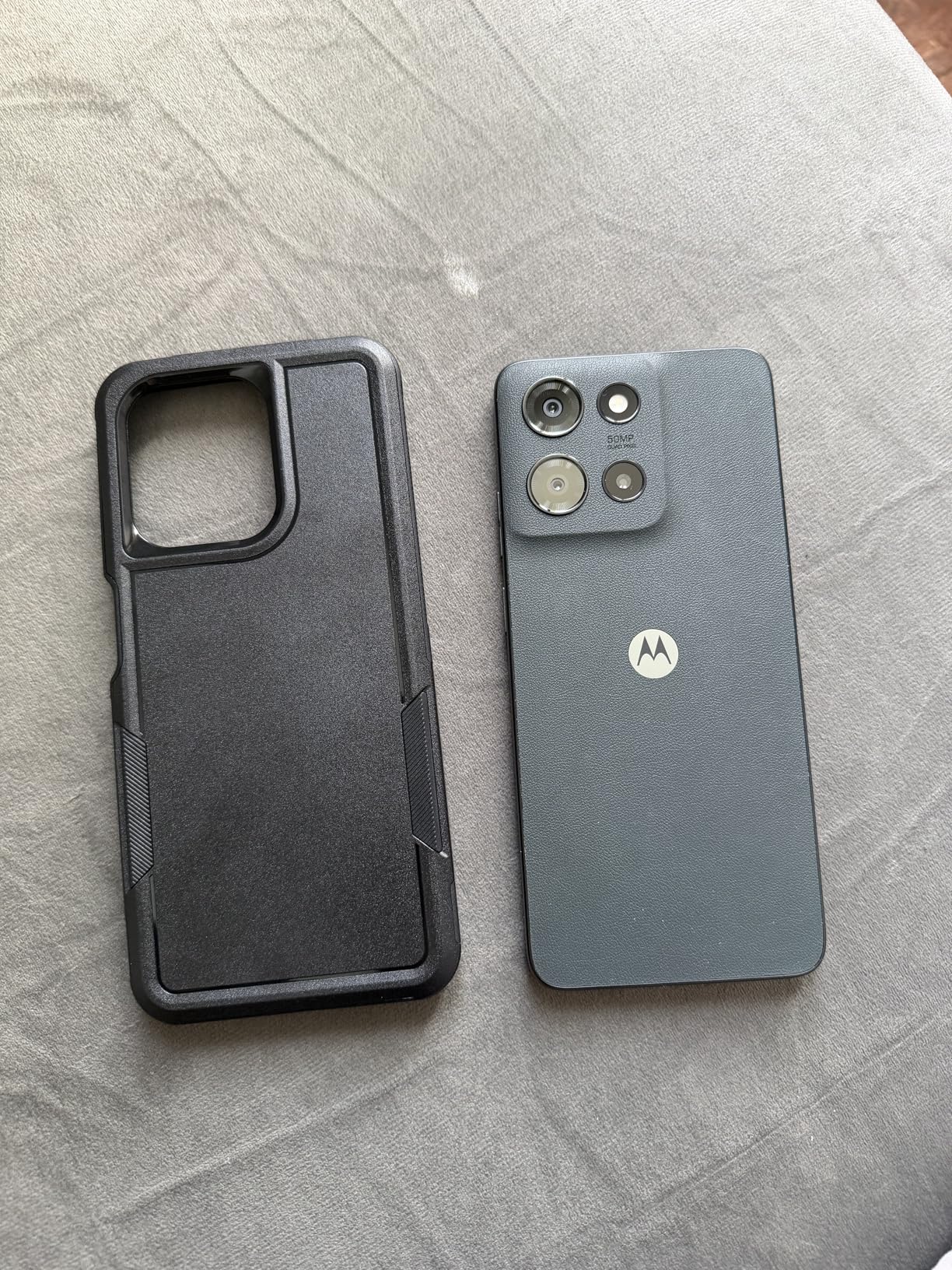 Motorola Moto G 2025, 128GB + 4GB RAM, Forest Gray - Unlocked (Renewed) customer photo 2