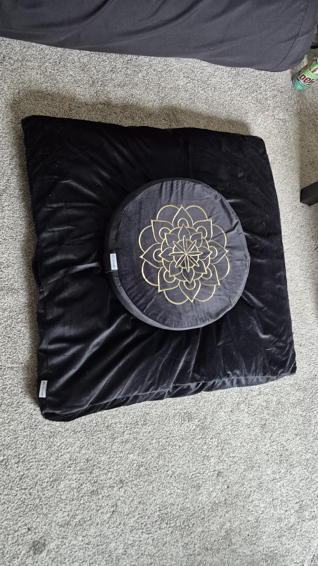 Hihealer Meditation Cushion Set Large Velvet Floor Pillow & Traditional Tibetan Yoga Bolster for Adults Zafu Meditation Mat with Buckwheat Filling (Black) customer photo 1