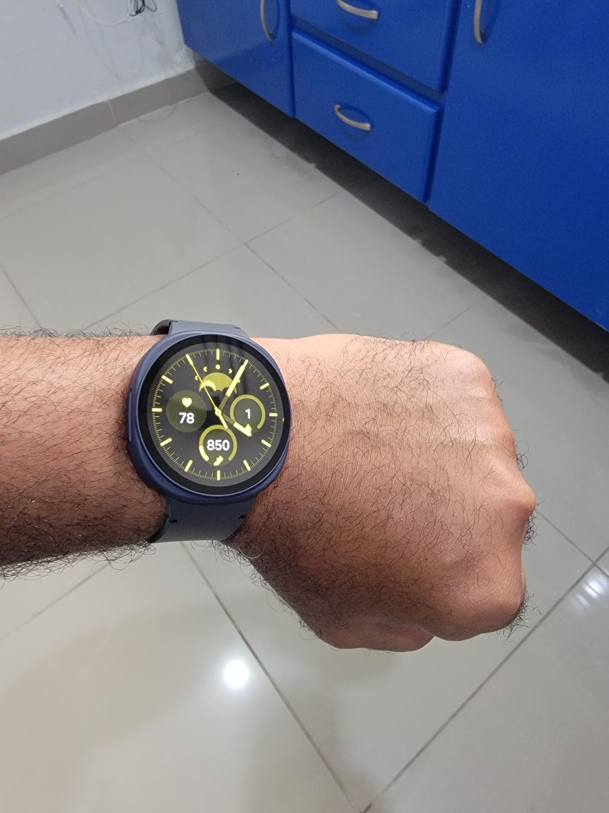 Galaxy Watch 8 (2025) 40mm Bluetooth Smartwatch, Cushion Design, GPS Fitness Tracker, Sleep Coaching, Running Coach, Energy Score, Heart Rate Tracking, Silver [US Version, 2 Yr Warranty] customer photo 1