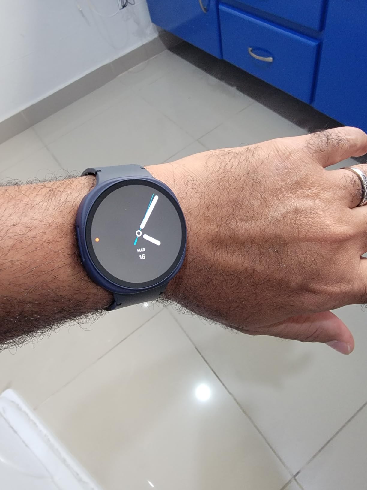 Galaxy Watch 8 (2025) 40mm Bluetooth Smartwatch, Cushion Design, GPS Fitness Tracker, Sleep Coaching, Running Coach, Energy Score, Heart Rate Tracking, Silver [US Version, 2 Yr Warranty] customer photo 2