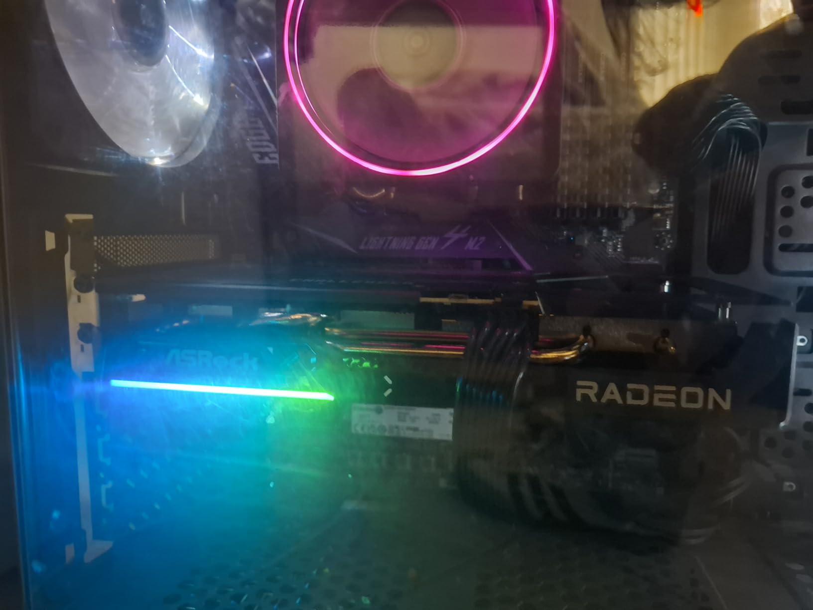 ASRock Radeon RX 9060 XT Challenger 16GB OC Graphics Card customer photo 2