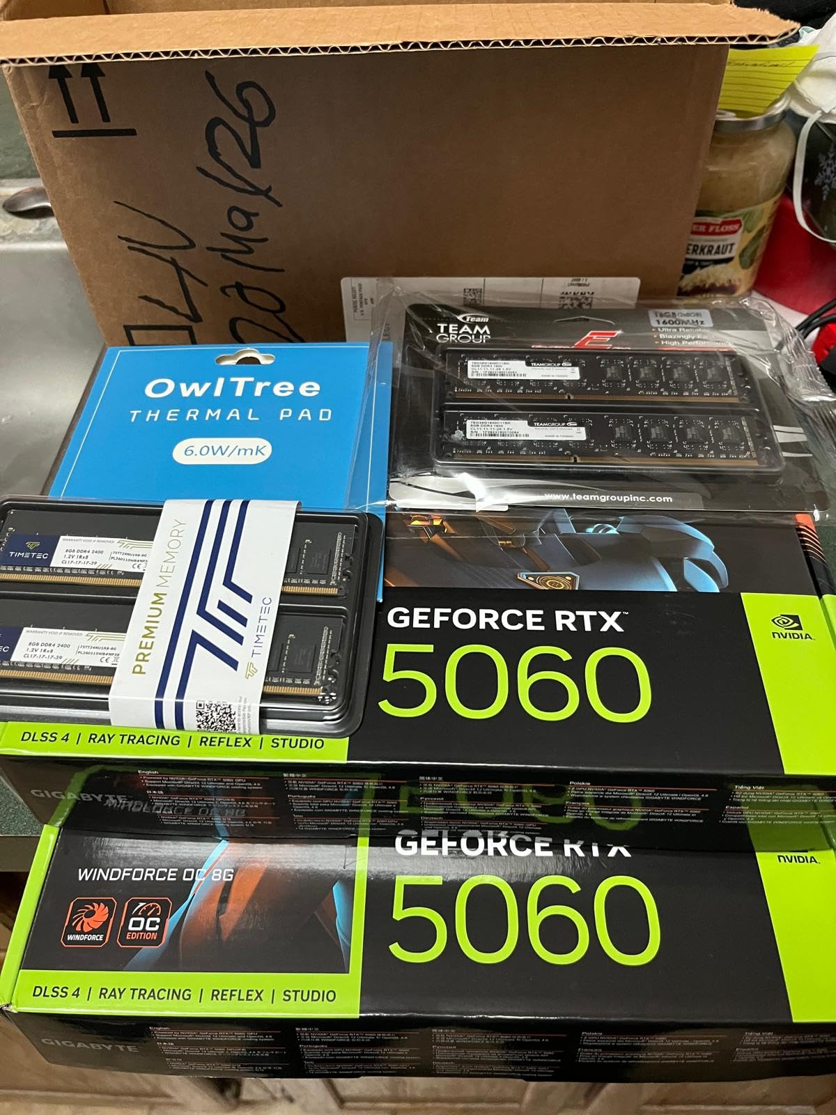 GIGABYTE GeForce RTX 5060 WINDFORCE OC 8G Graphics Card, 8GB 128-bit GDDR7, PCIe 5.0, WINDFORCE Cooling System, GV-N5060WF2OC-8GD Video Card customer photo 2