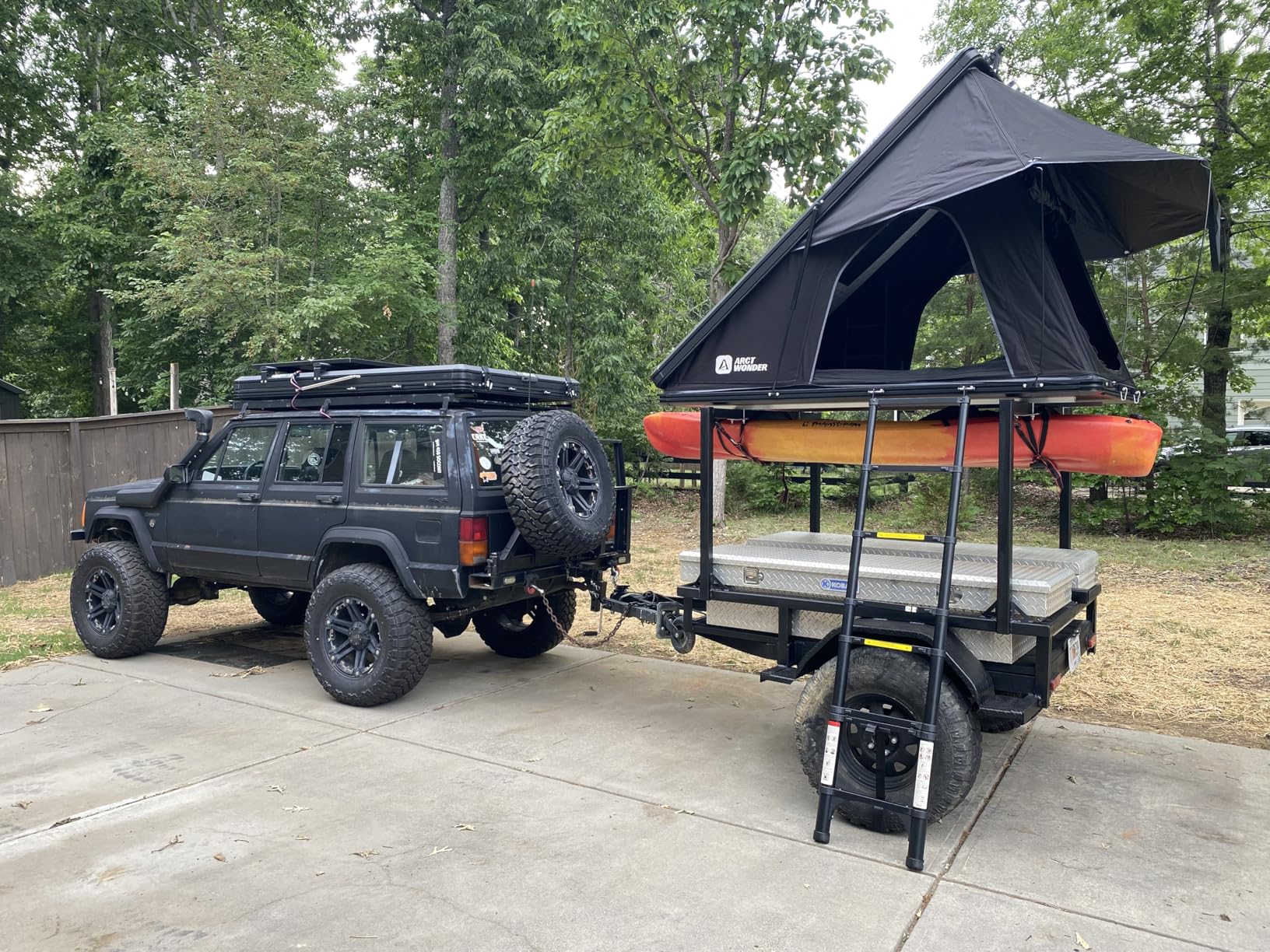 Solar Panel Rooftop Tent Hard Shell with Winter Thermal Layer | Aluminum Pop Up Roof Top Tent Hardshell with USB Outlet,Luggage Bar,Suitable for Jeep SUV Truck,4 Season Camping customer photo 1