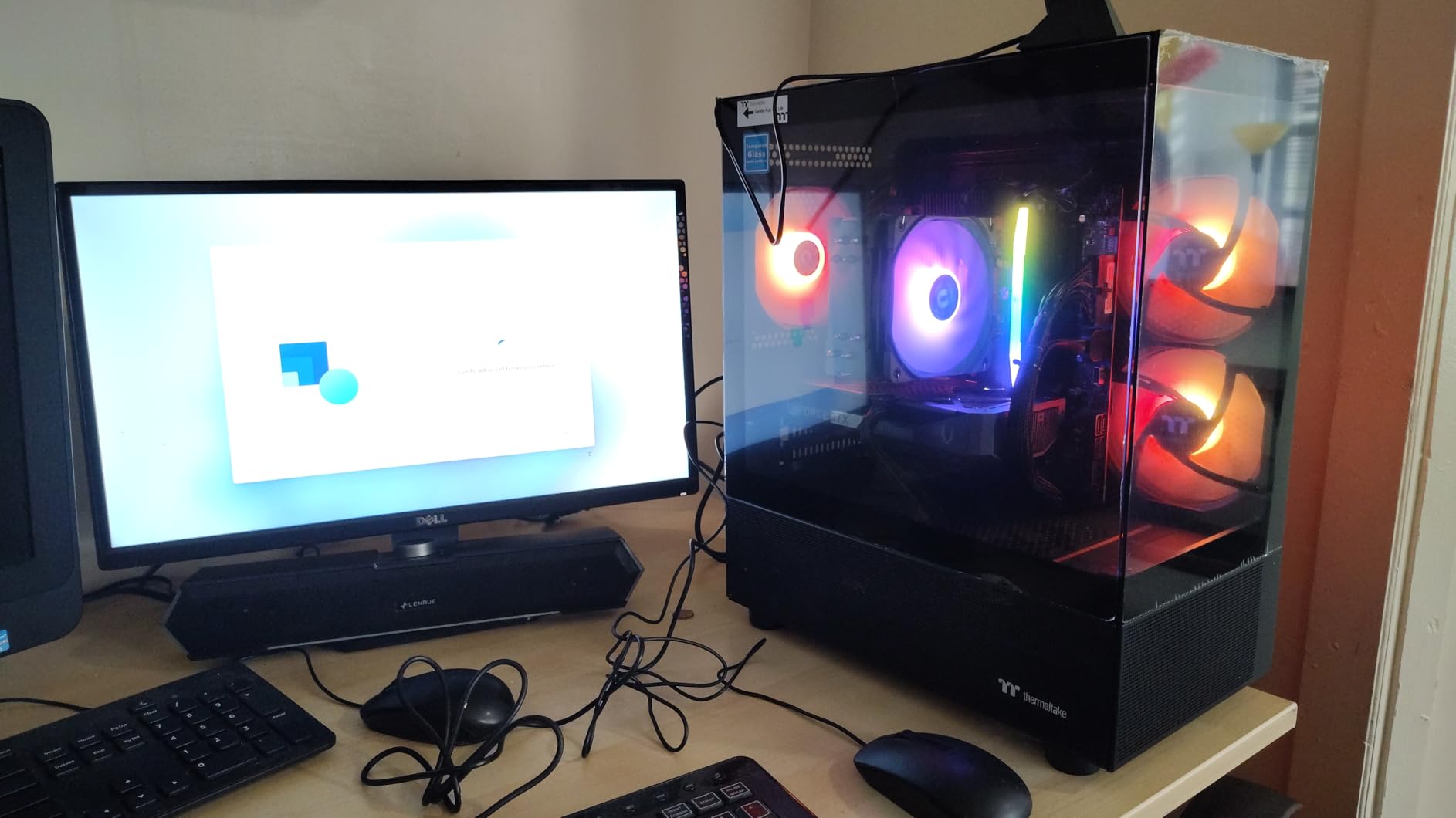 Thermaltake LCGS View i1460-170 Gaming Desktop (Intel Core i5-14400F, ToughRam 16GB DDR5 6000MT/s RGB Memory, NVIDIA GeForce RTX 5060, 1TB NVMe M.2, WiFi, Windows 11) V17B-B760-560-LCS customer photo 1