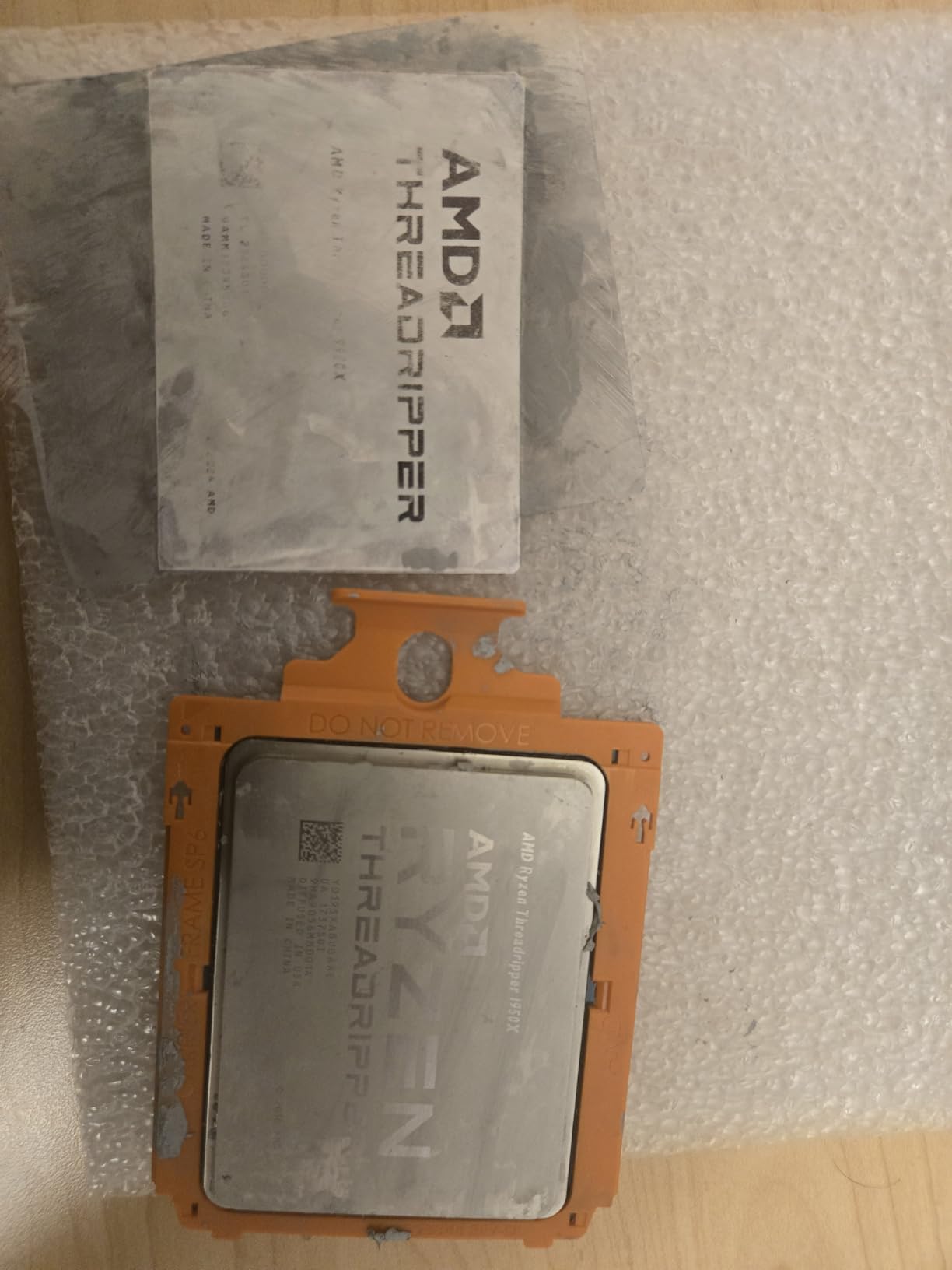 AMD Ryzen Threadripper 9980X customer photo 2